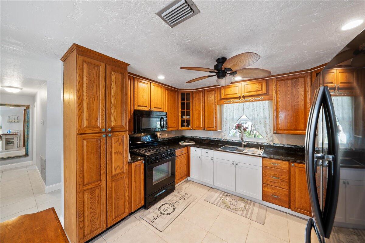 1641 E Central Avenue