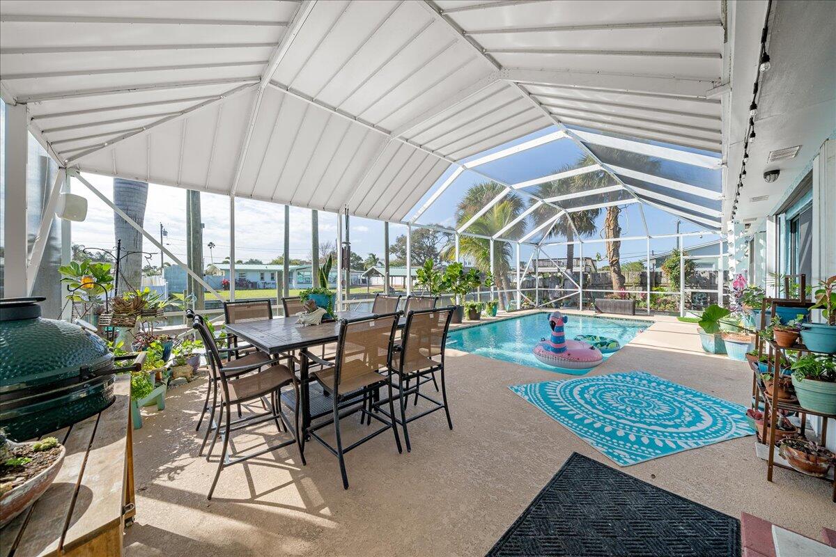 1641 E Central Avenue