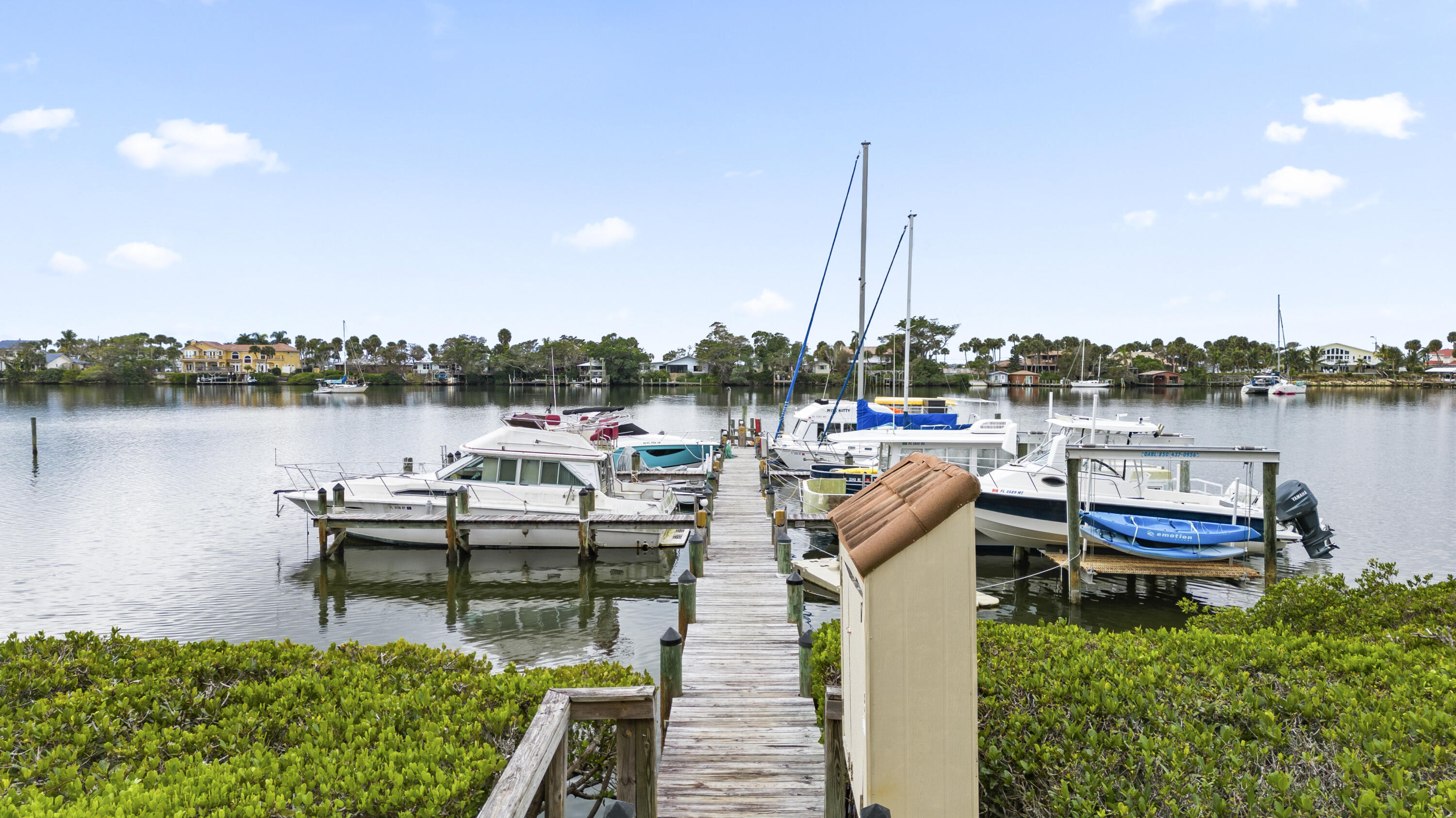 18 Marina Isles Boulevard, 102