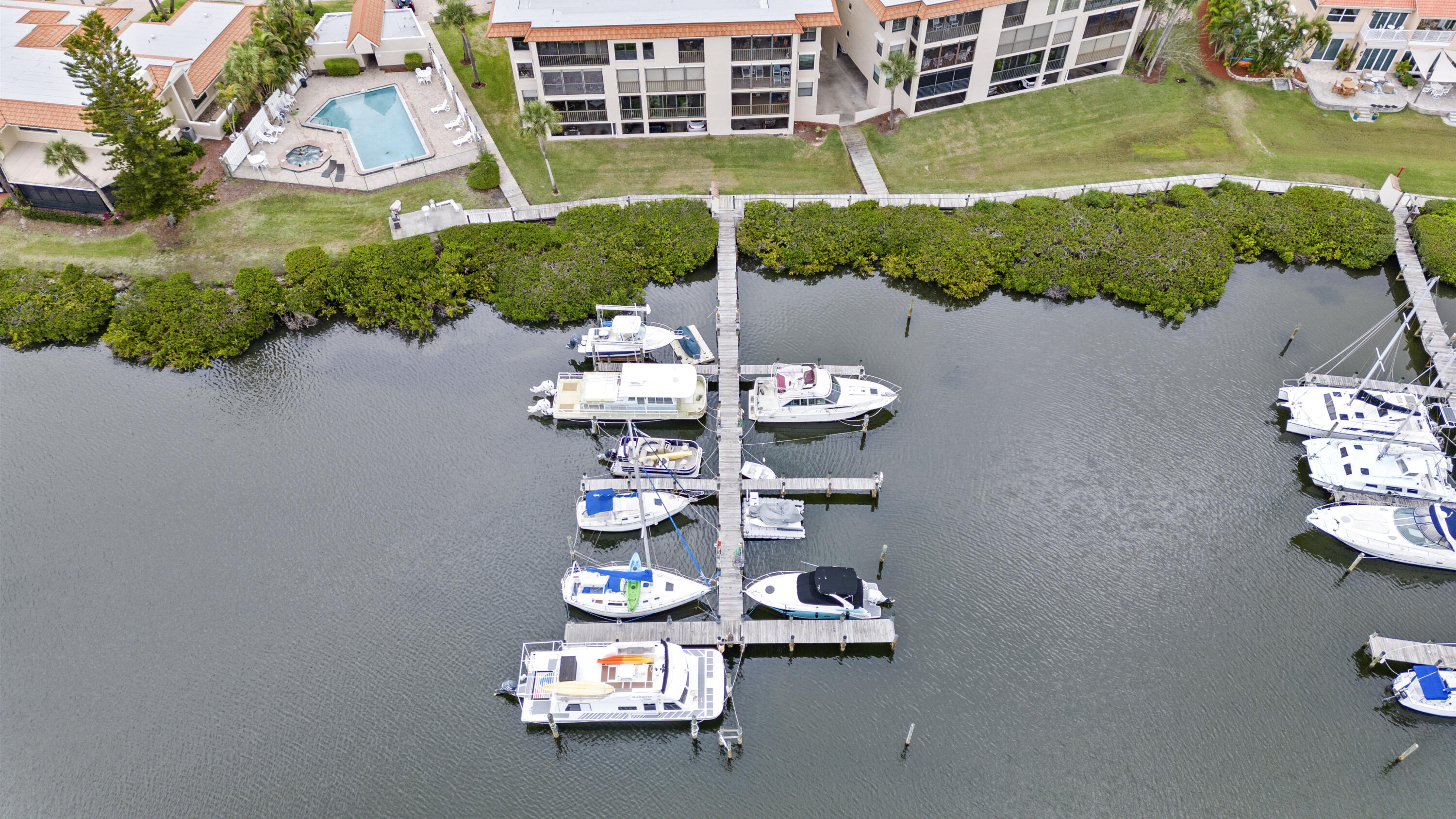 18 Marina Isles Boulevard, 102