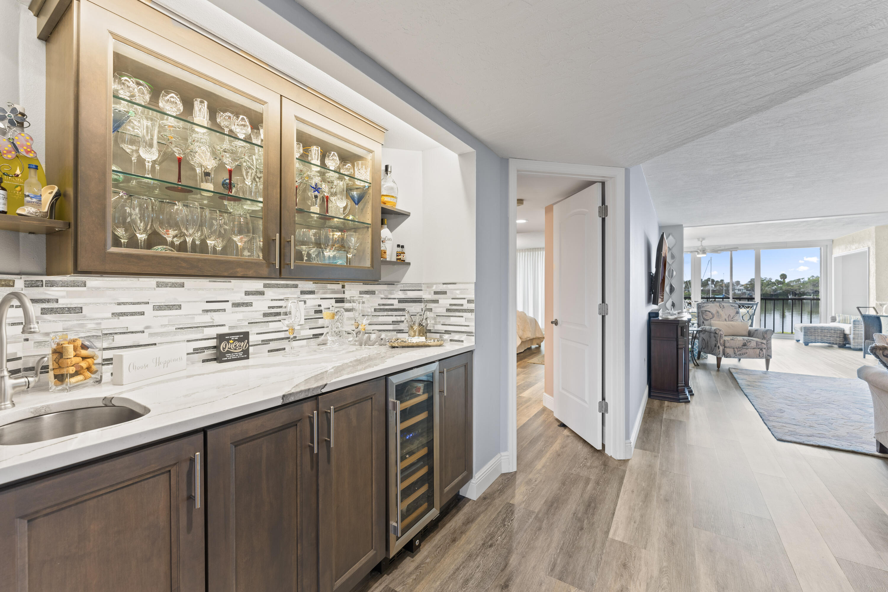 18 Marina Isles Boulevard, 102