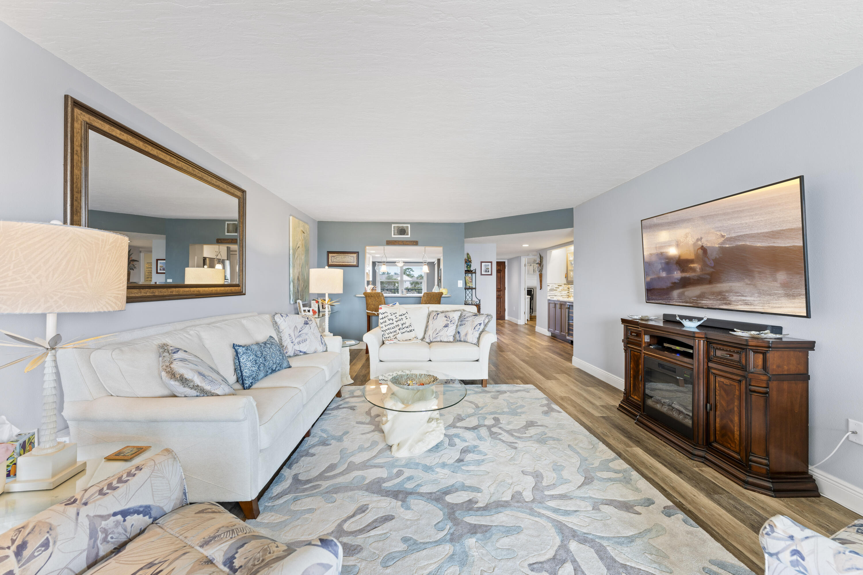 18 Marina Isles Boulevard, 102