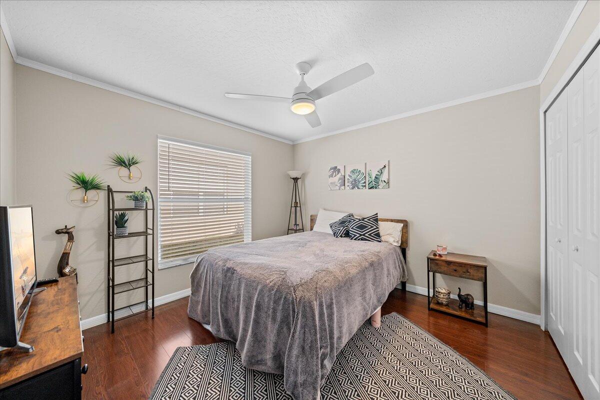 1869 Sun Gazer Drive