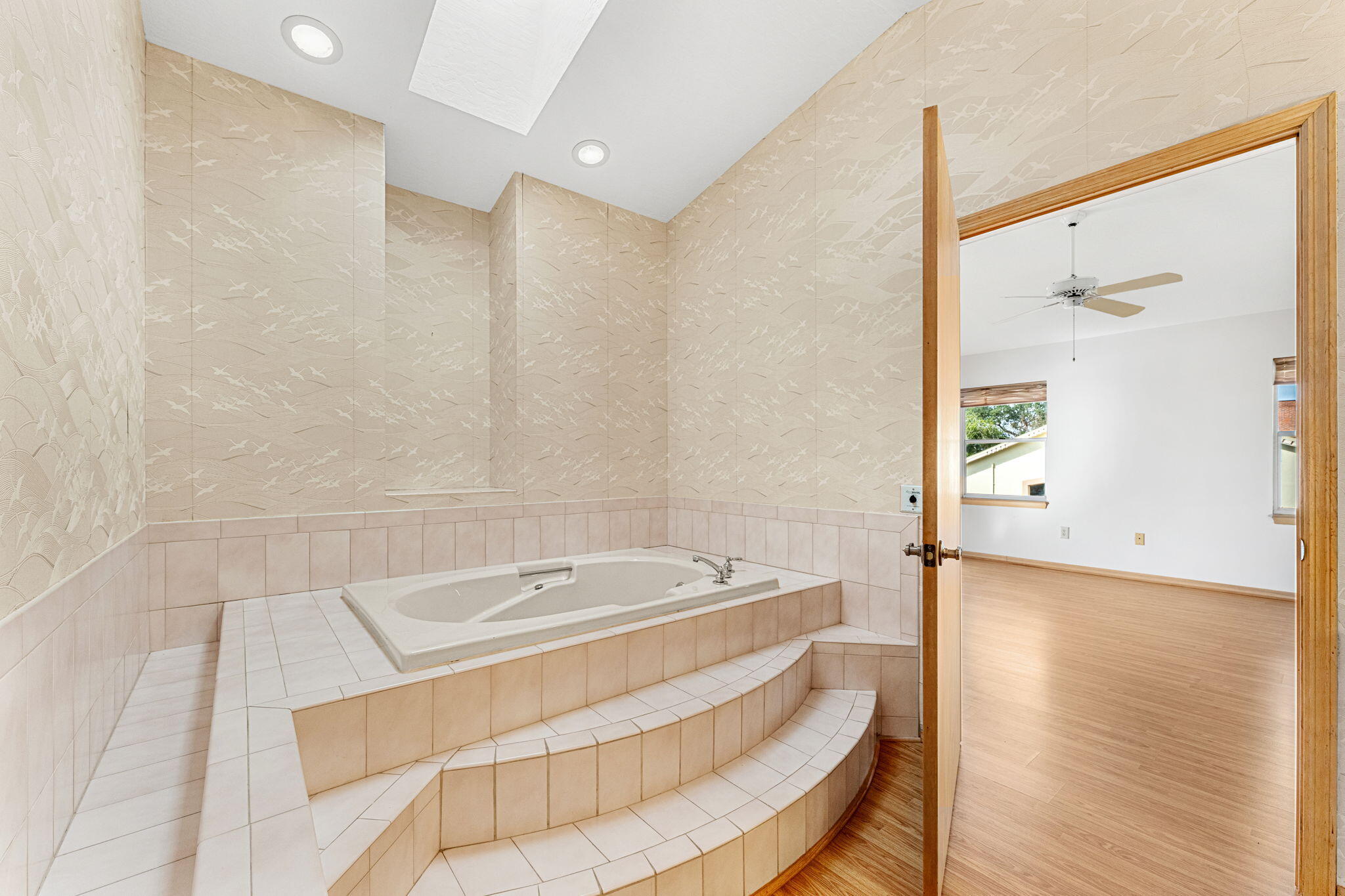 670 Rossmoor Circle