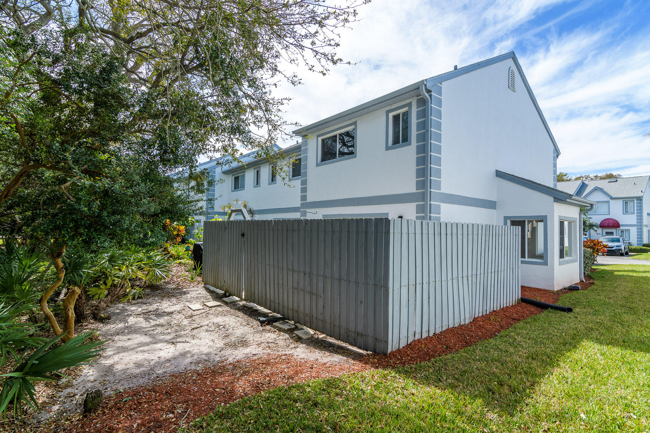 410 Seaport Boulevard, T125