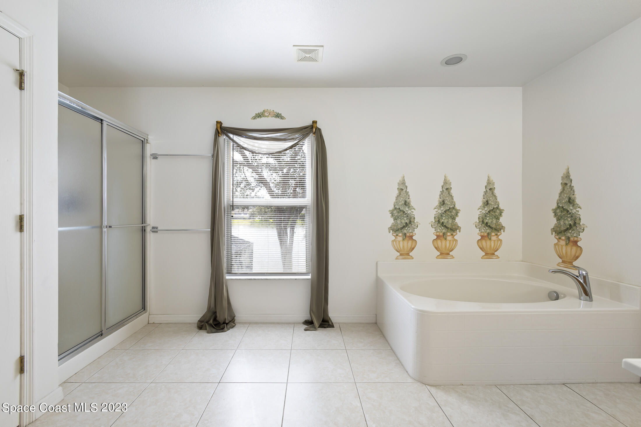 4581 Bellaluna Drive