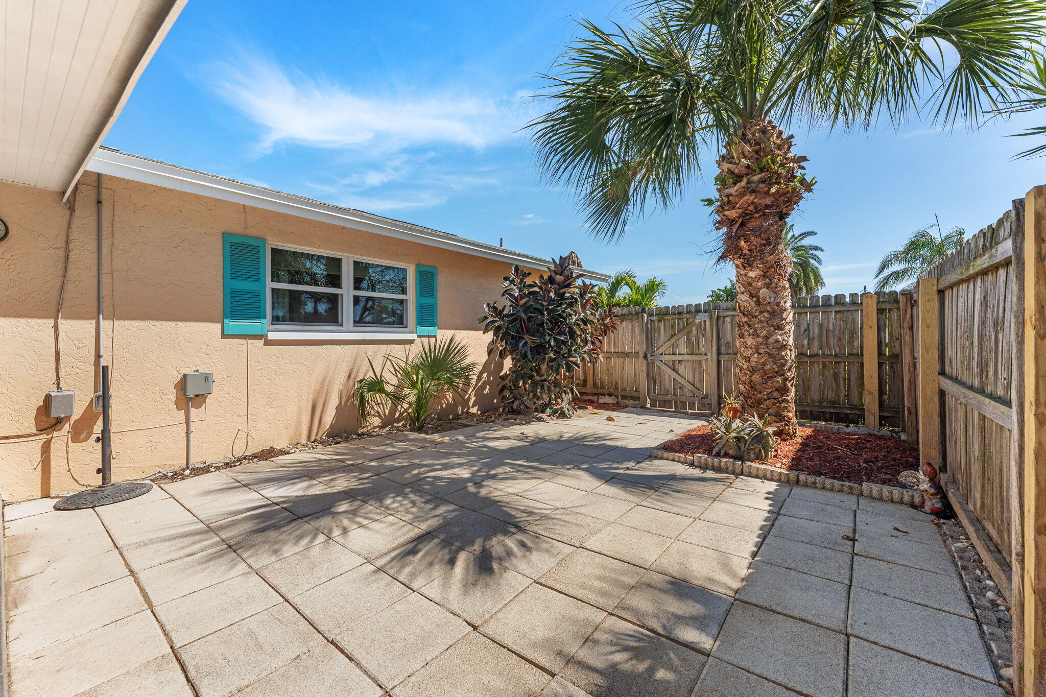 938 Golden Beach Boulevard