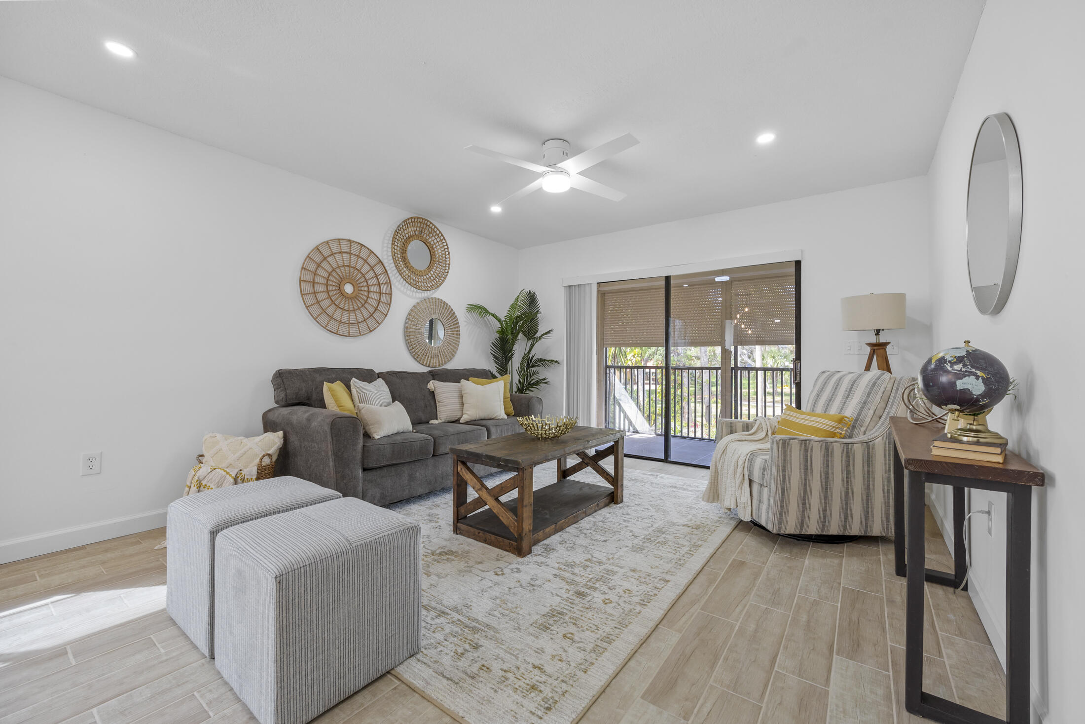 5807 N Atlantic Avenue, 724