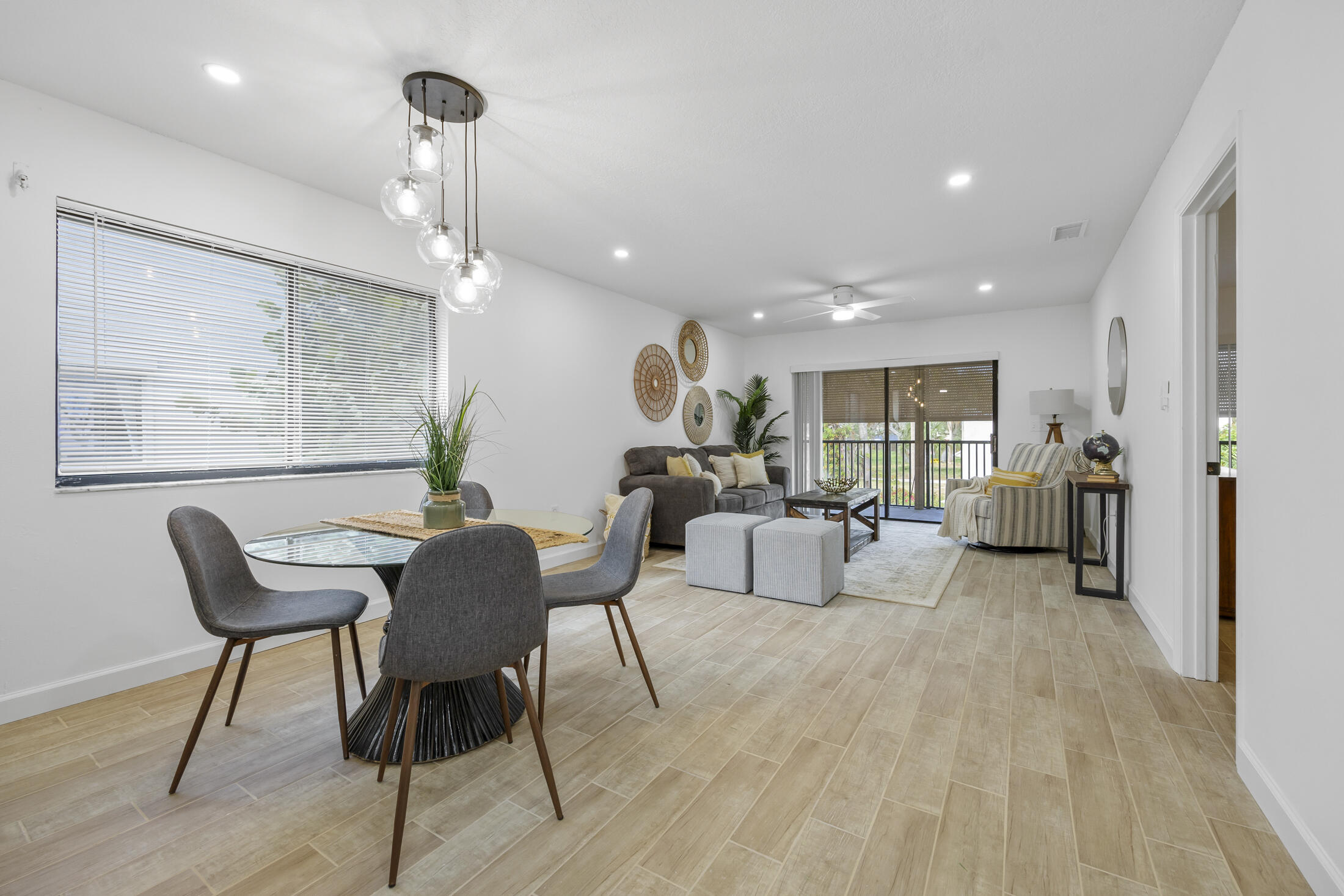 5807 N Atlantic Avenue, 724