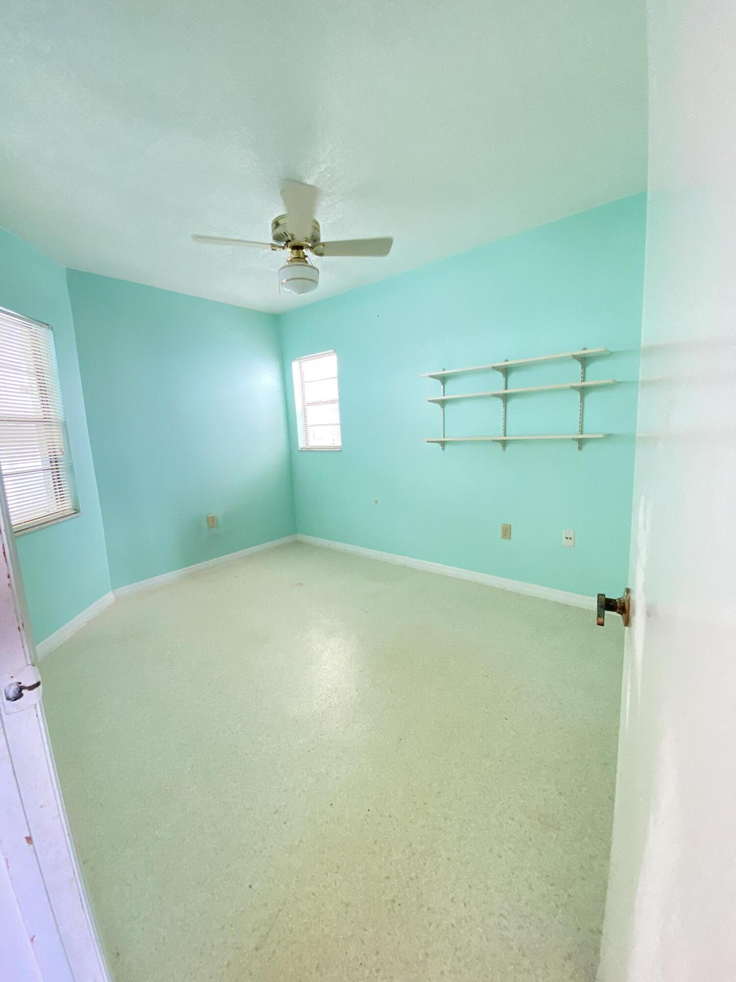 5011 Dixie Highway NE, 305a