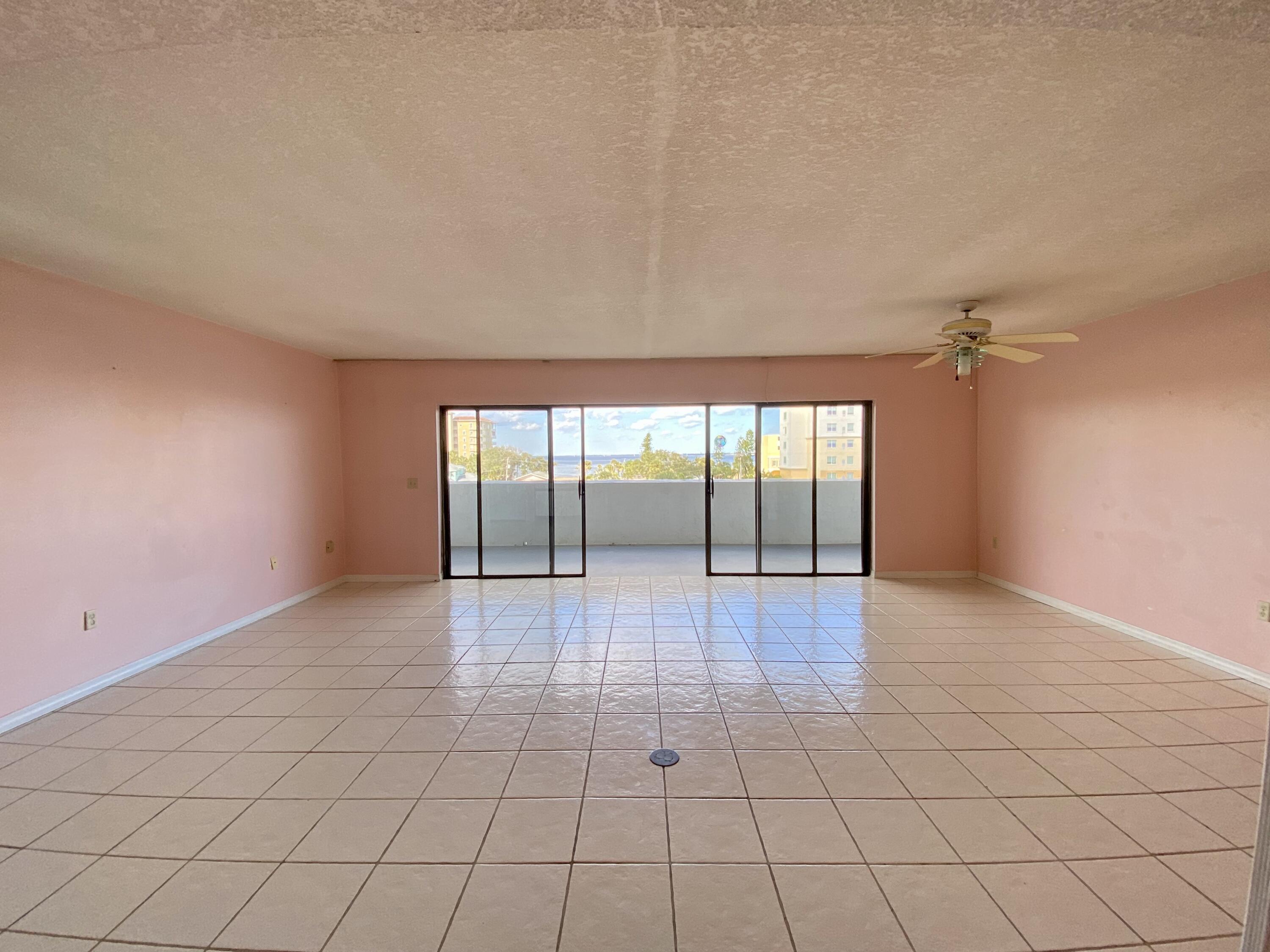 5011 Dixie Highway NE, 305a