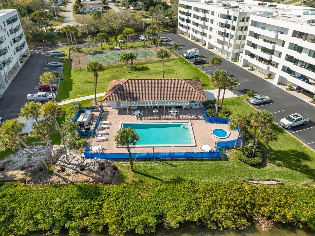5011 Dixie Highway NE, 305a
