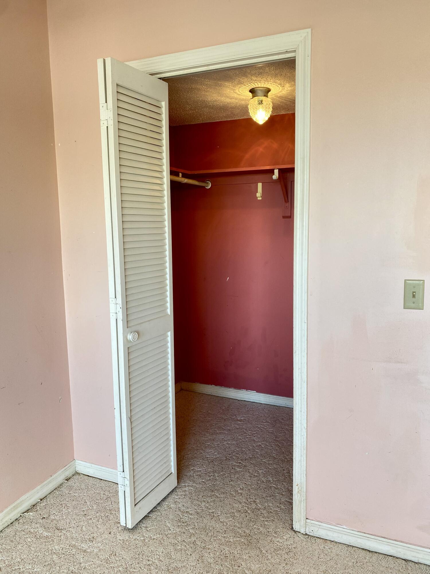 5011 Dixie Highway NE, 305a