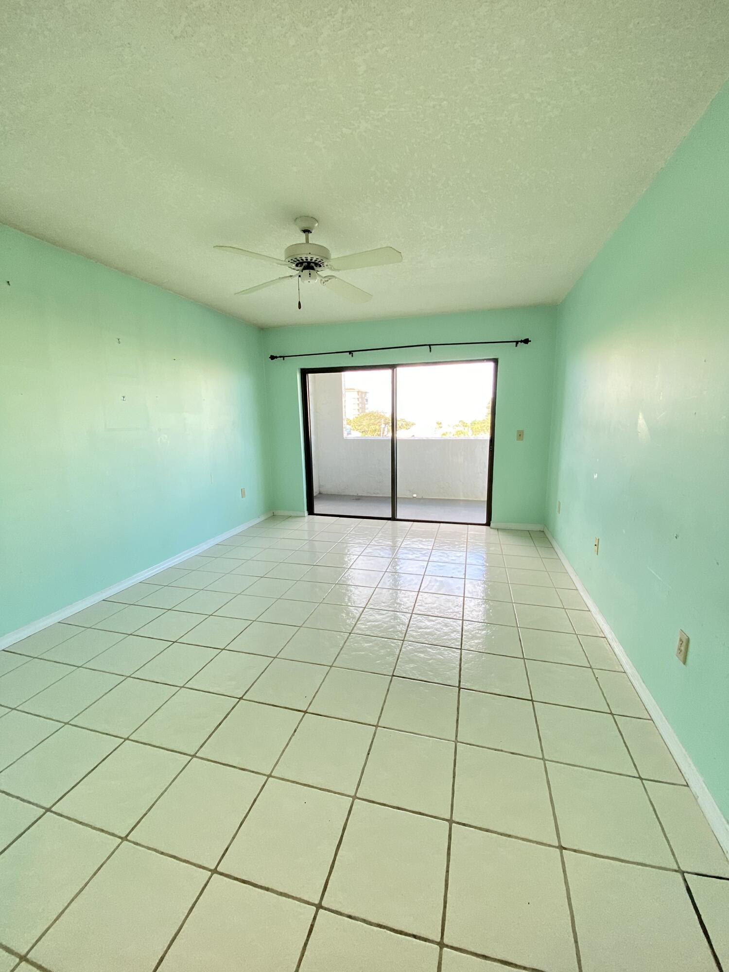 5011 Dixie Highway NE, 305a