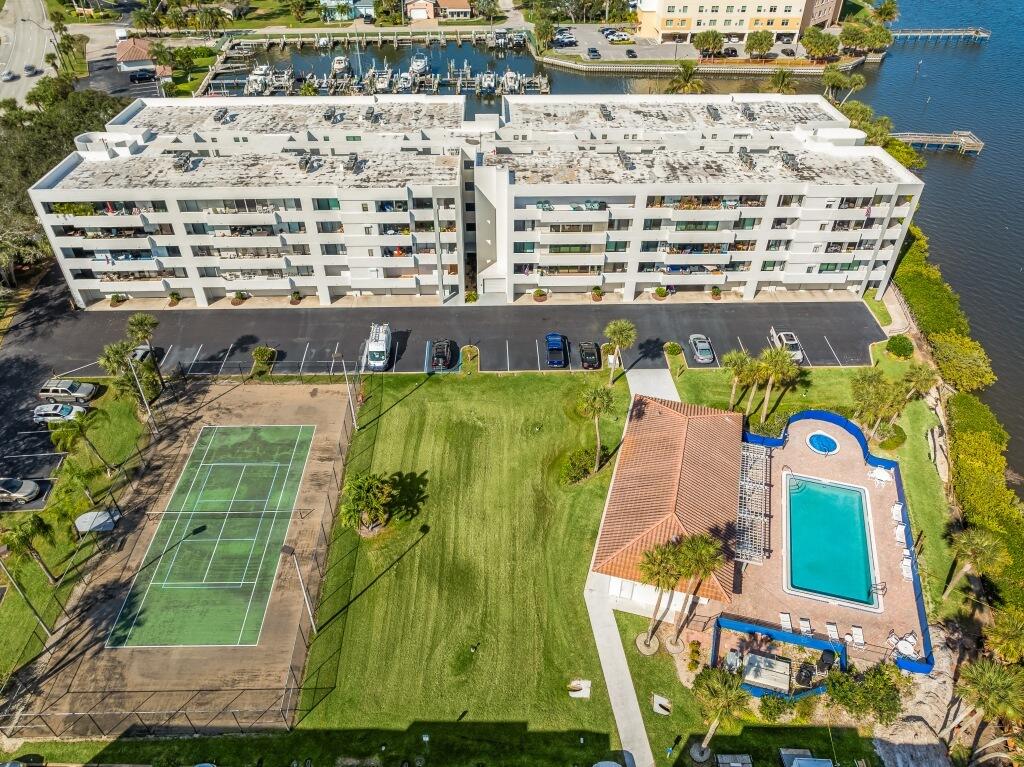 5011 Dixie Highway NE, 305a