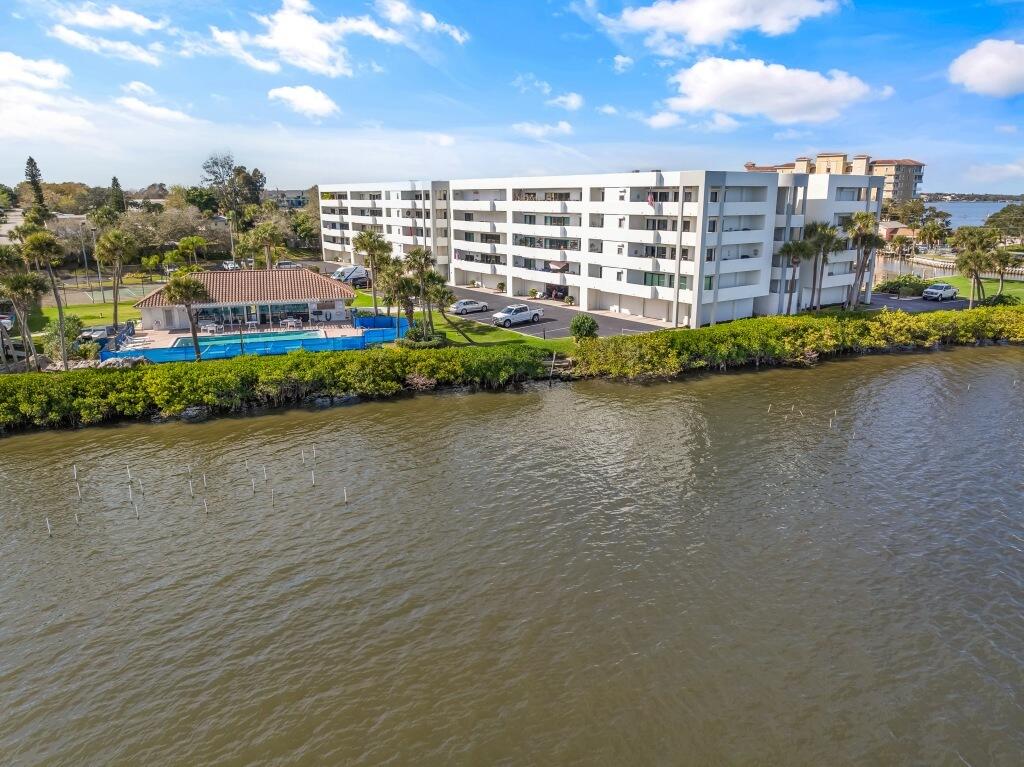 5011 Dixie Highway NE, 305a