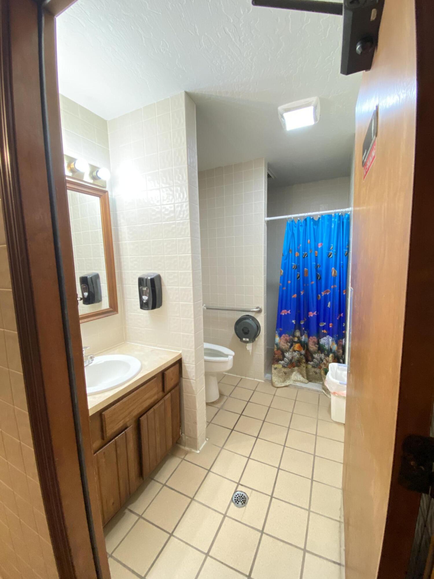 5011 Dixie Highway NE, 305a
