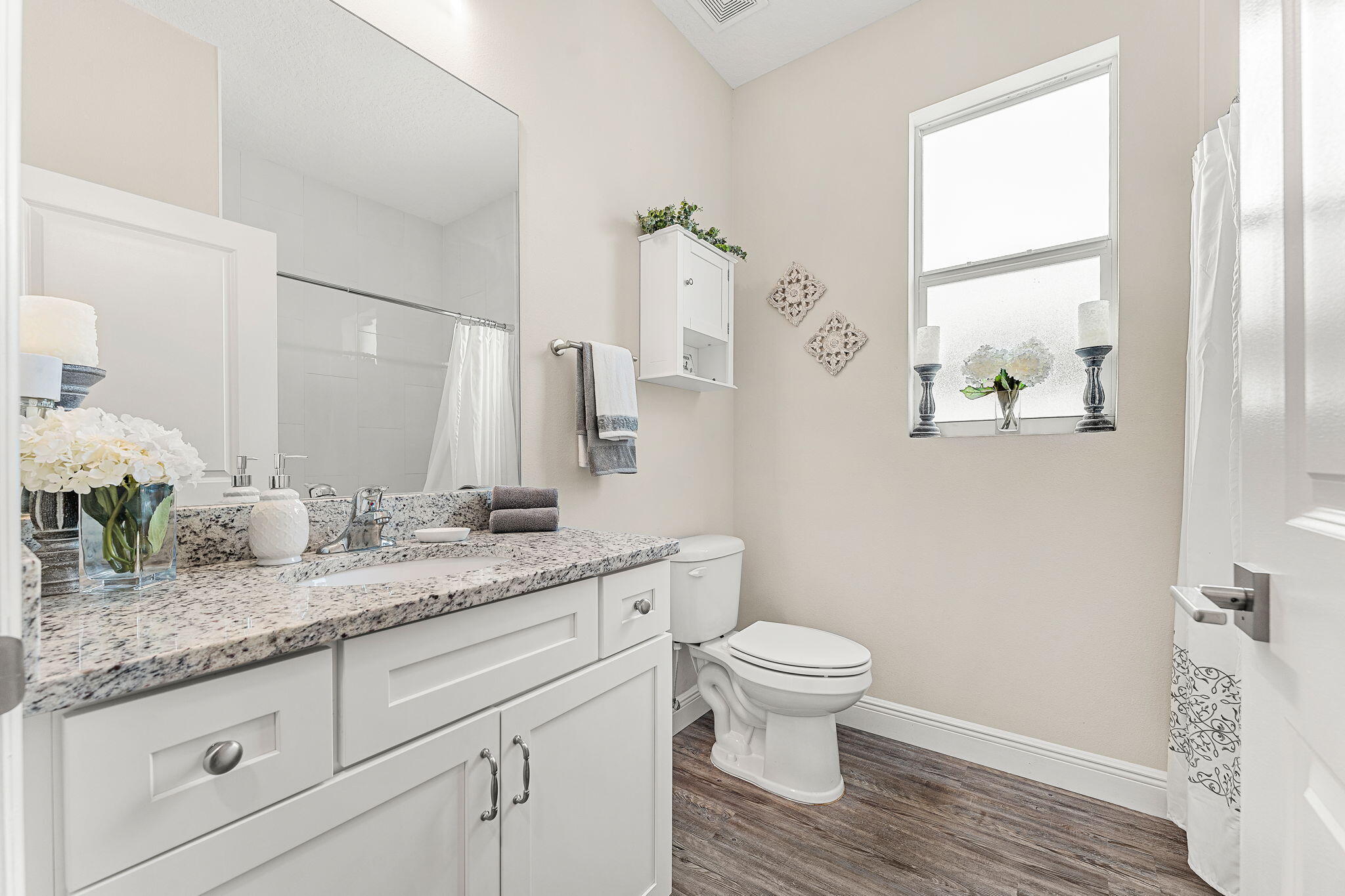 130 W Fee Avenue