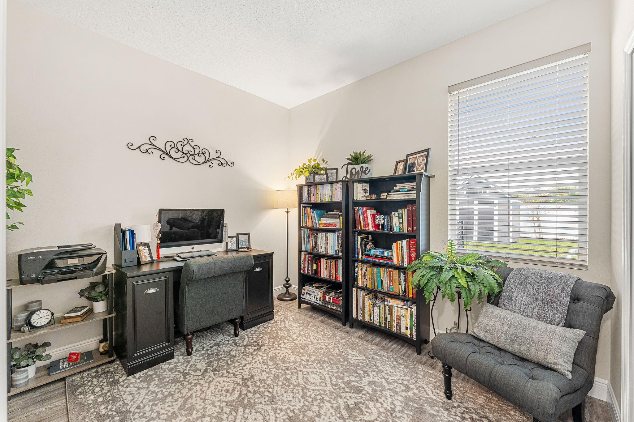 130 W Fee Avenue