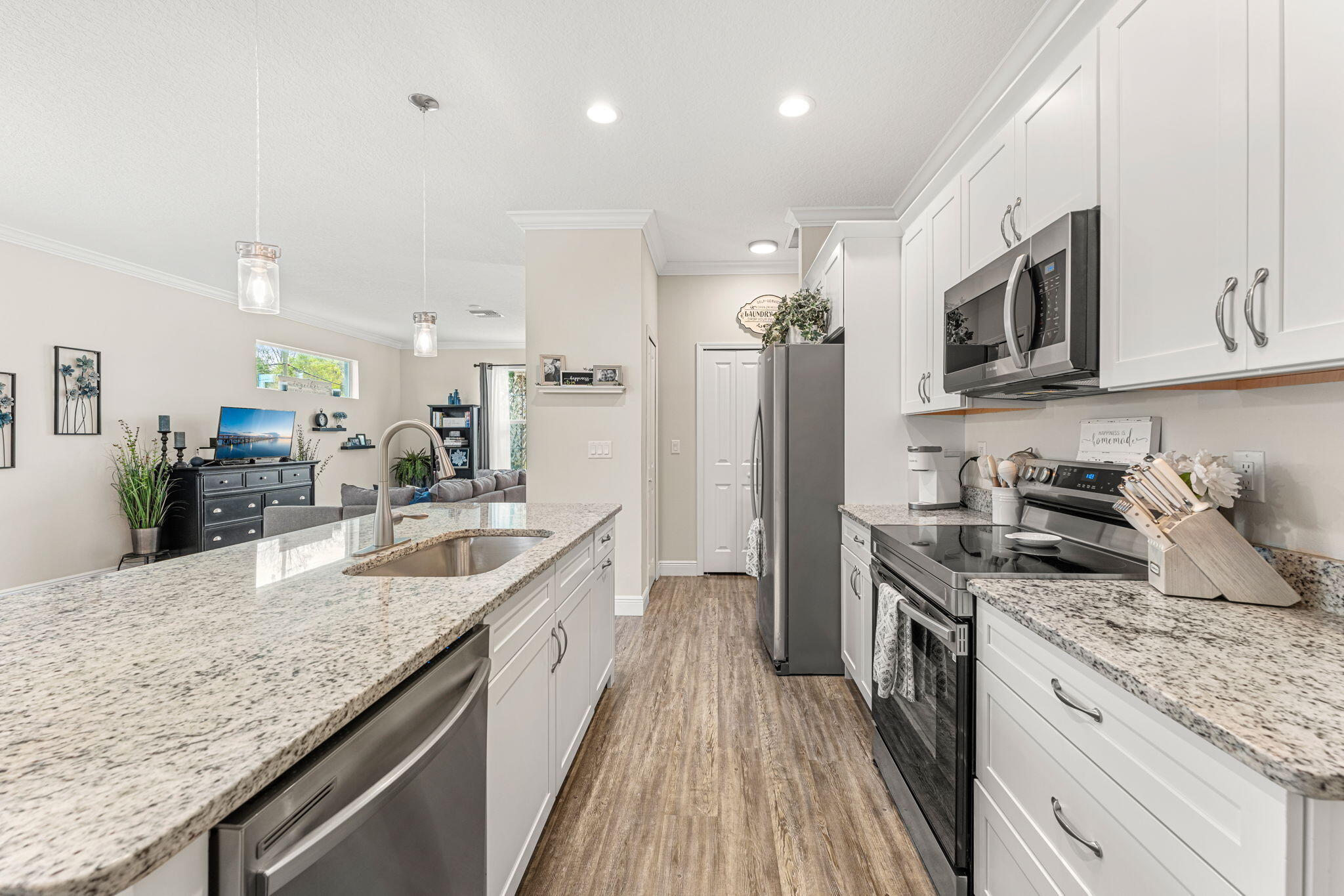 130 W Fee Avenue