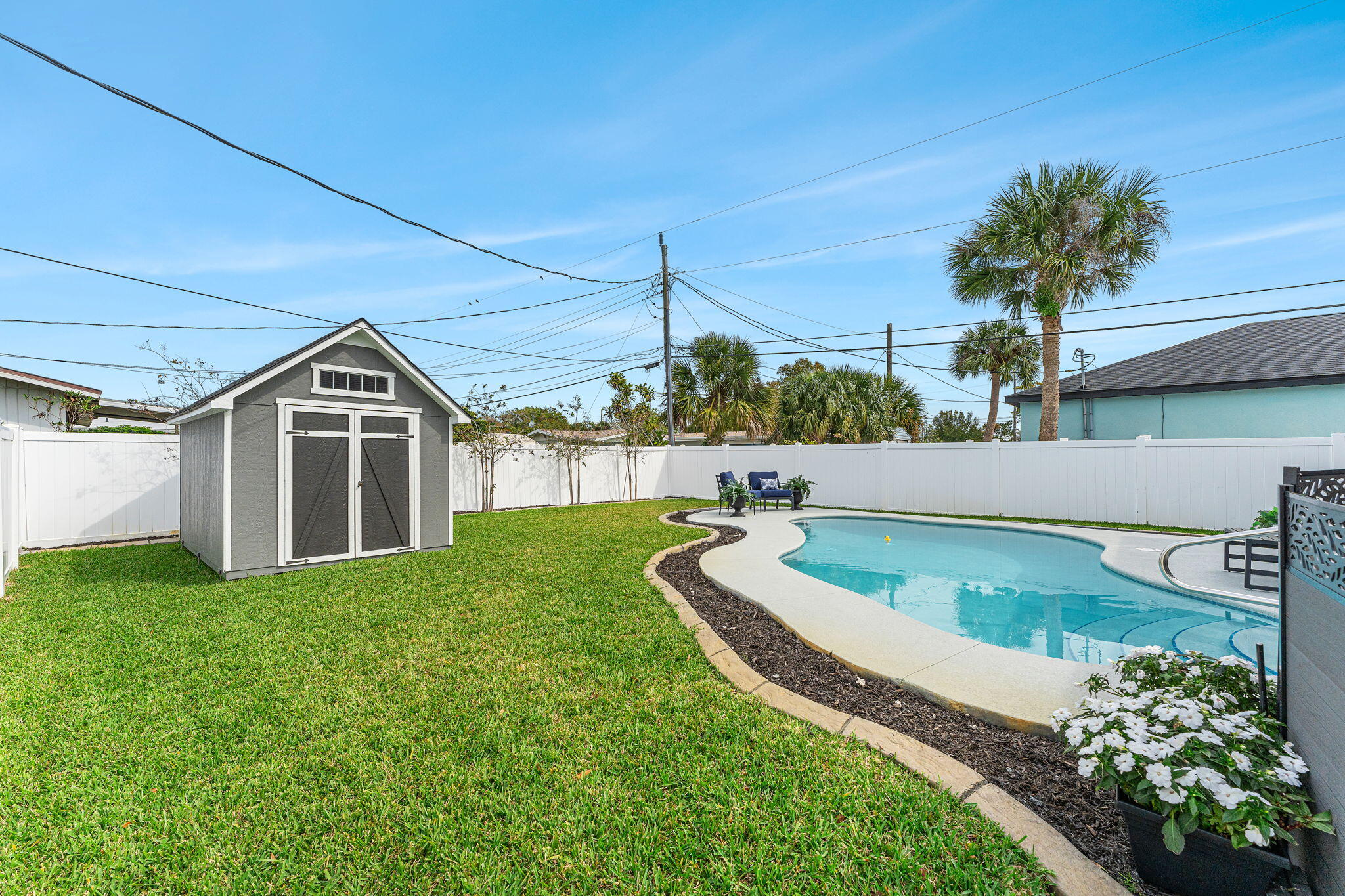 130 W Fee Avenue