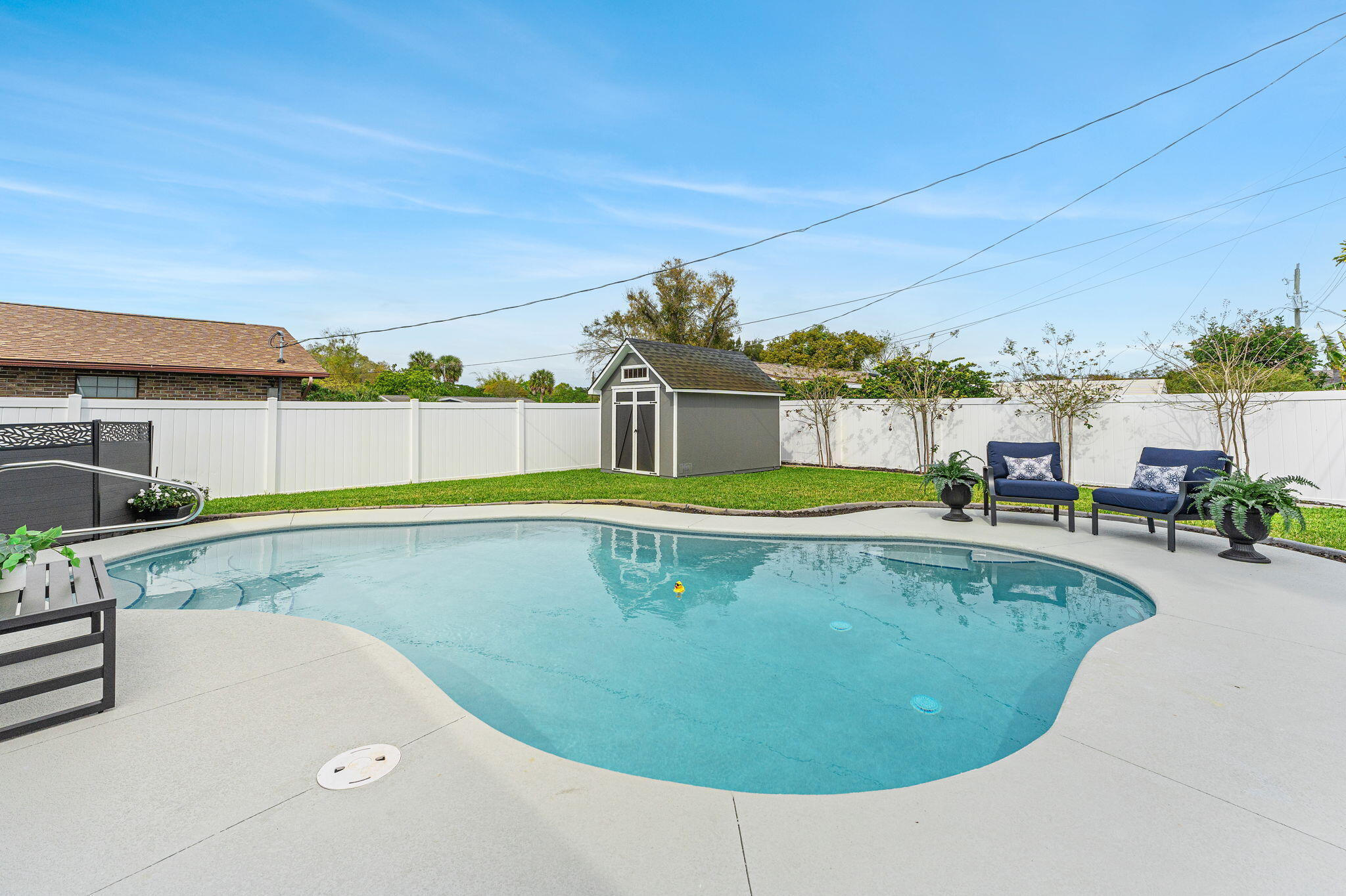 130 W Fee Avenue