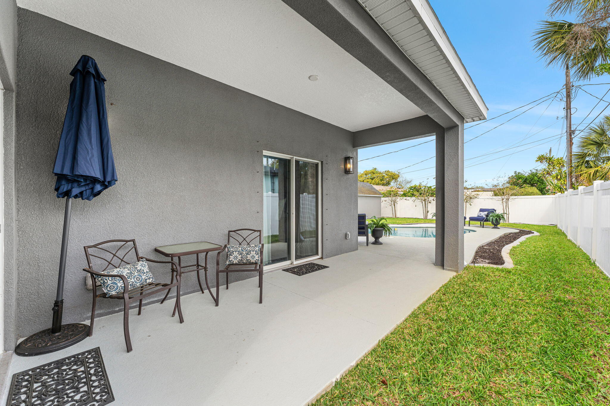 130 W Fee Avenue