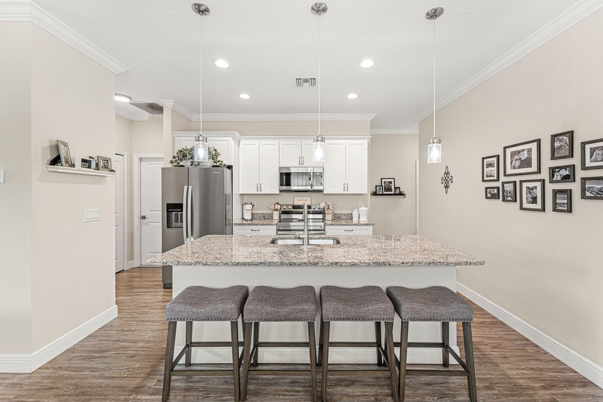 130 W Fee Avenue