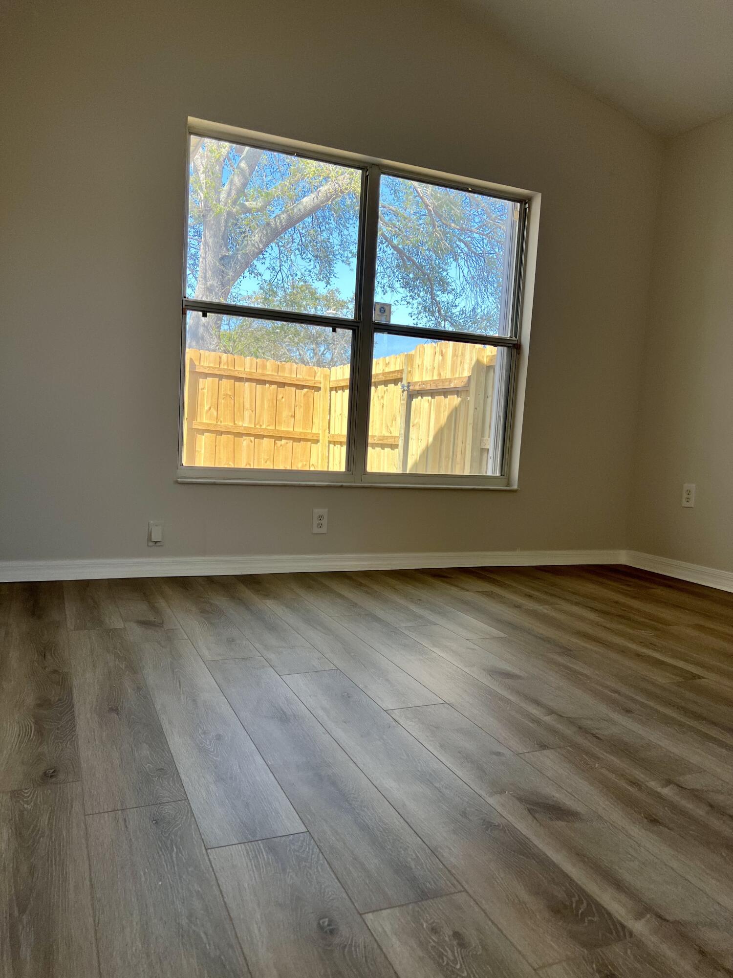 2530 Alicia Lane