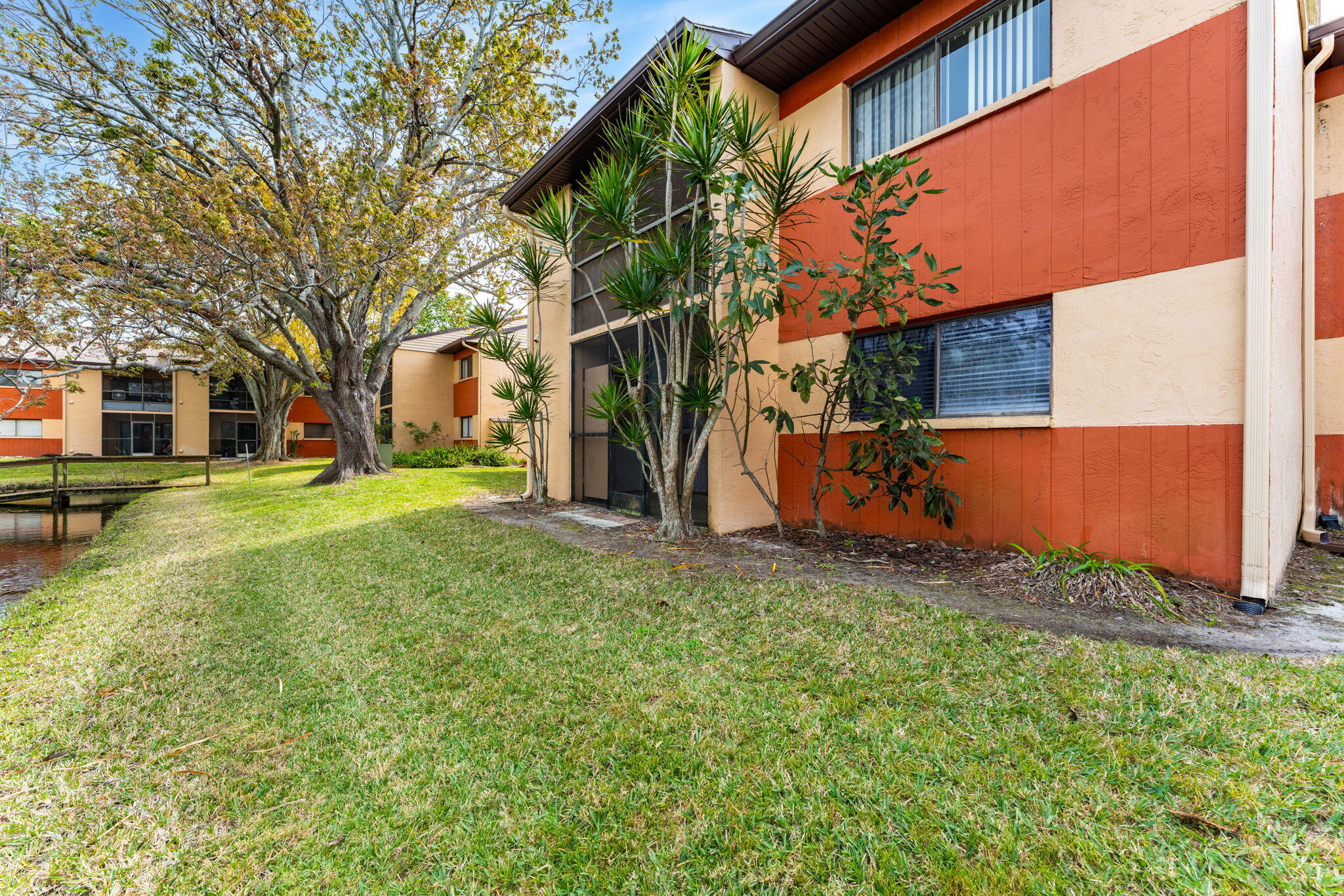2748 Golf Lake Circle, 813
