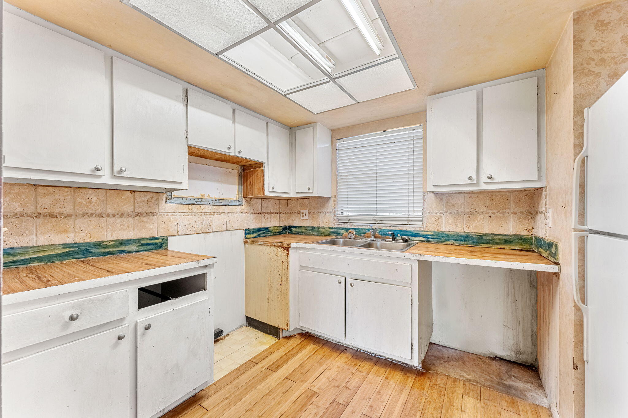 2748 Golf Lake Circle, 813