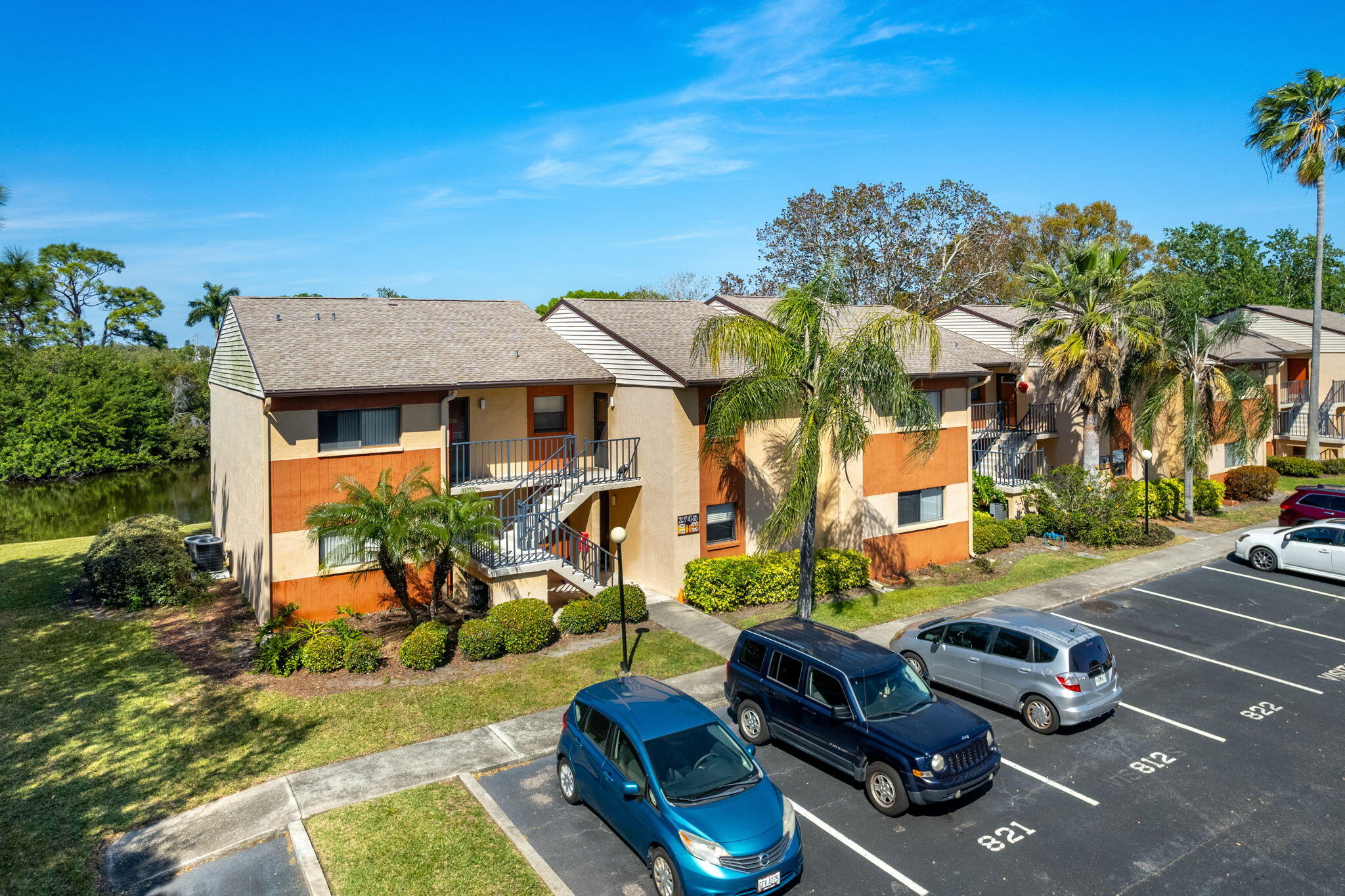 2748 Golf Lake Circle, 813