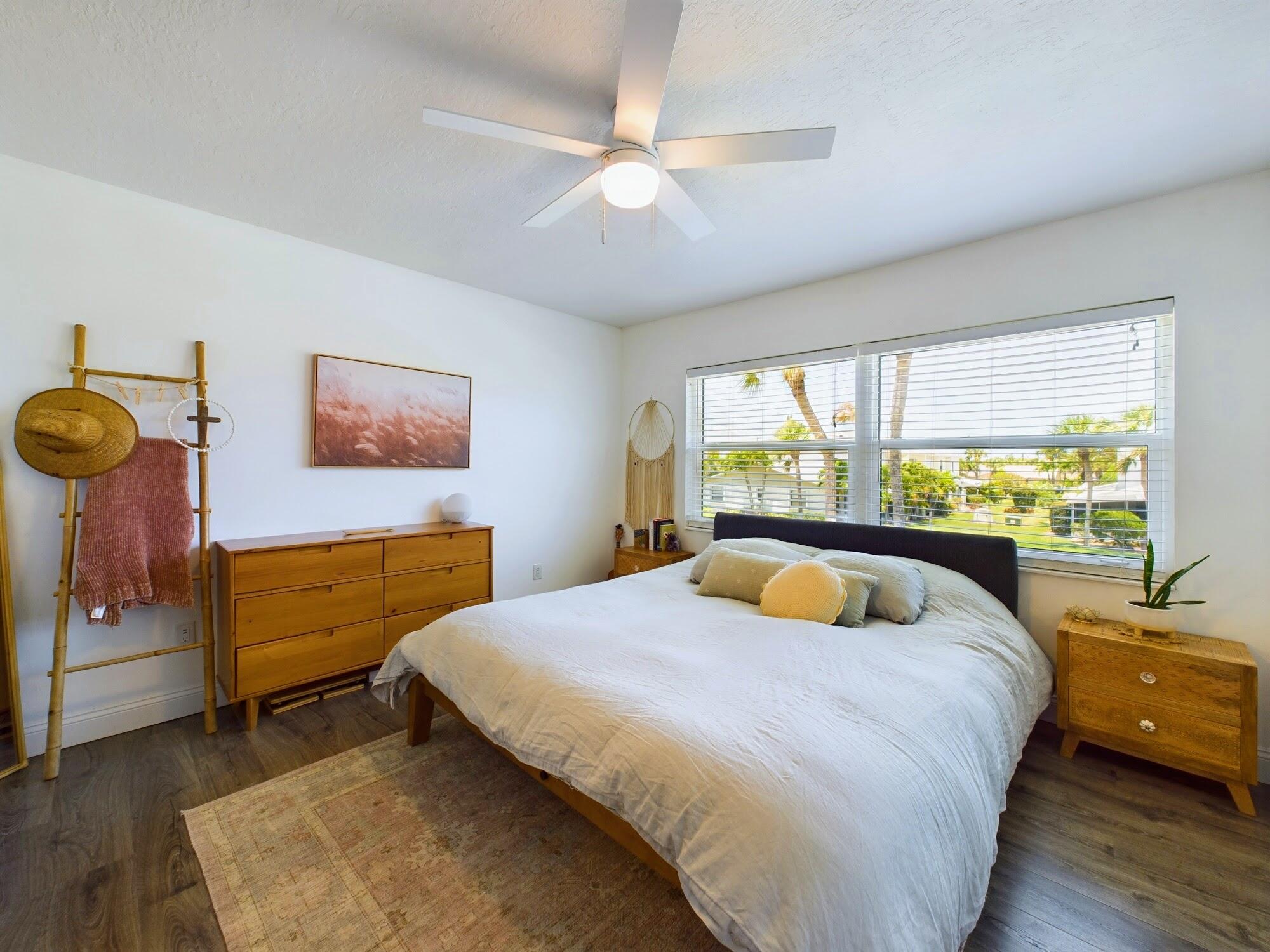 185 Palmetto Avenue, 40-6