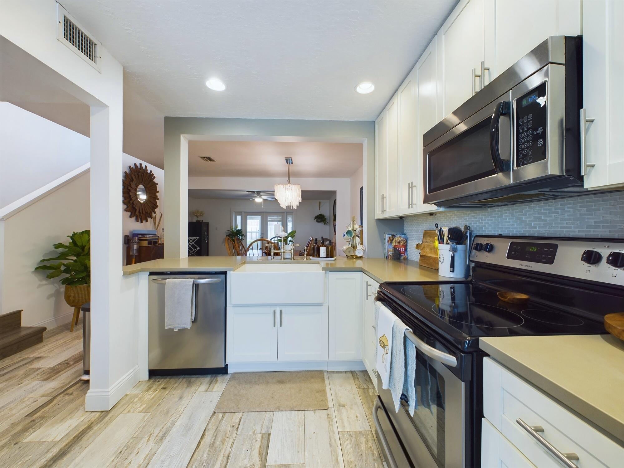 185 Palmetto Avenue, 40-6