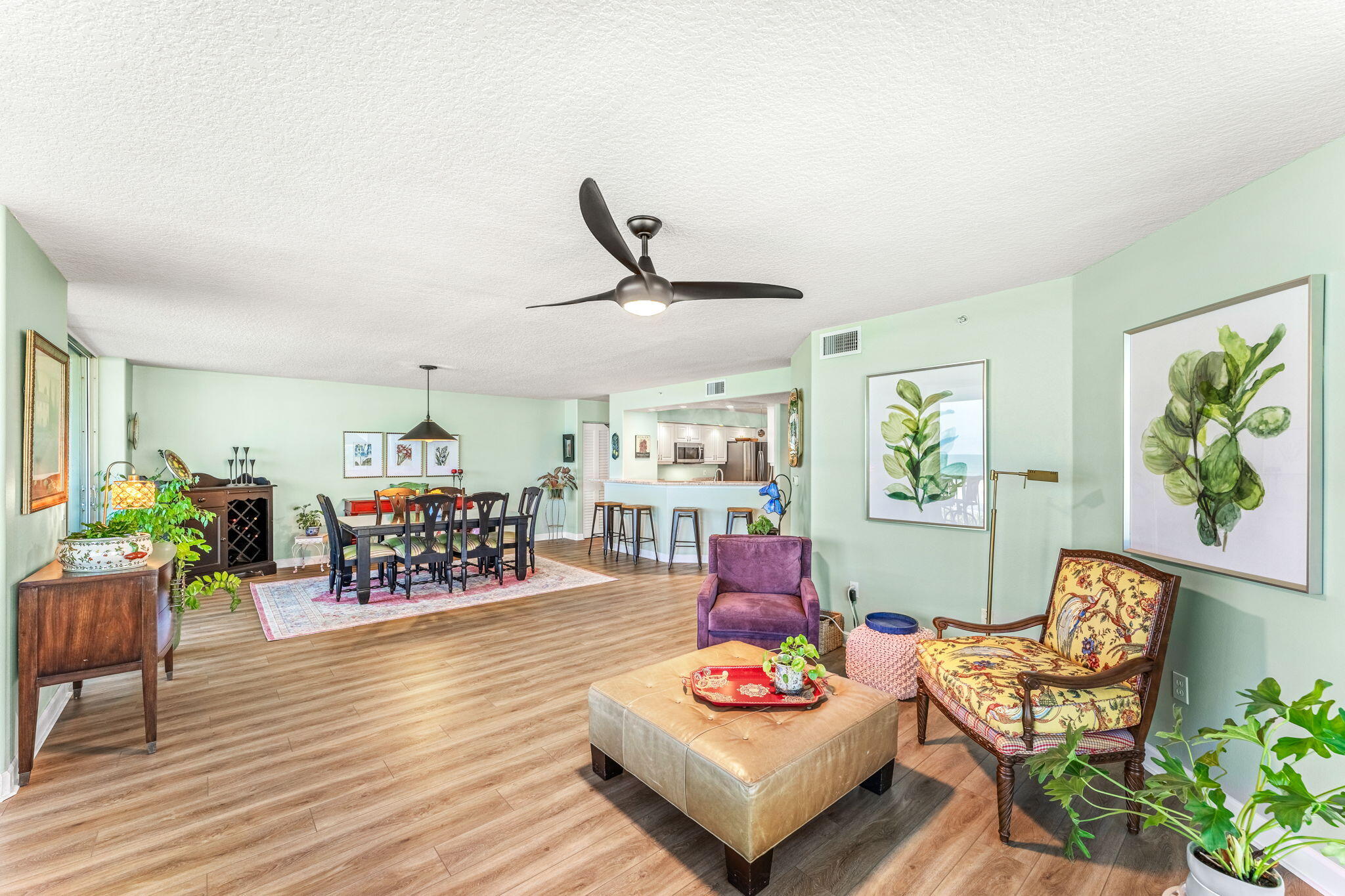 275 Highway A1a, 201