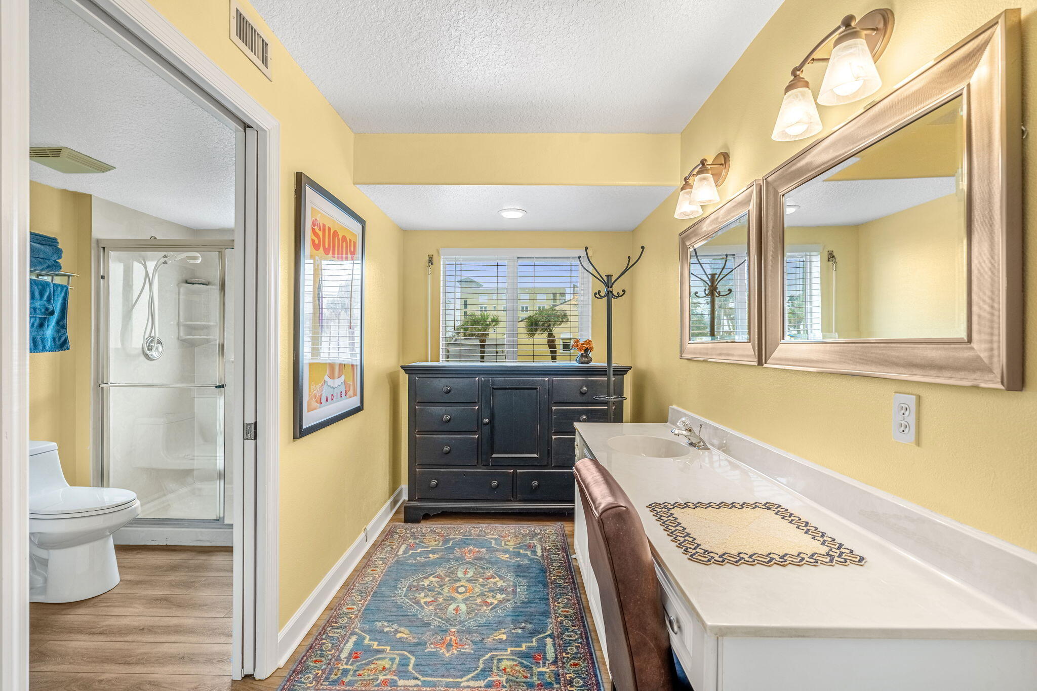 275 Highway A1a, 201