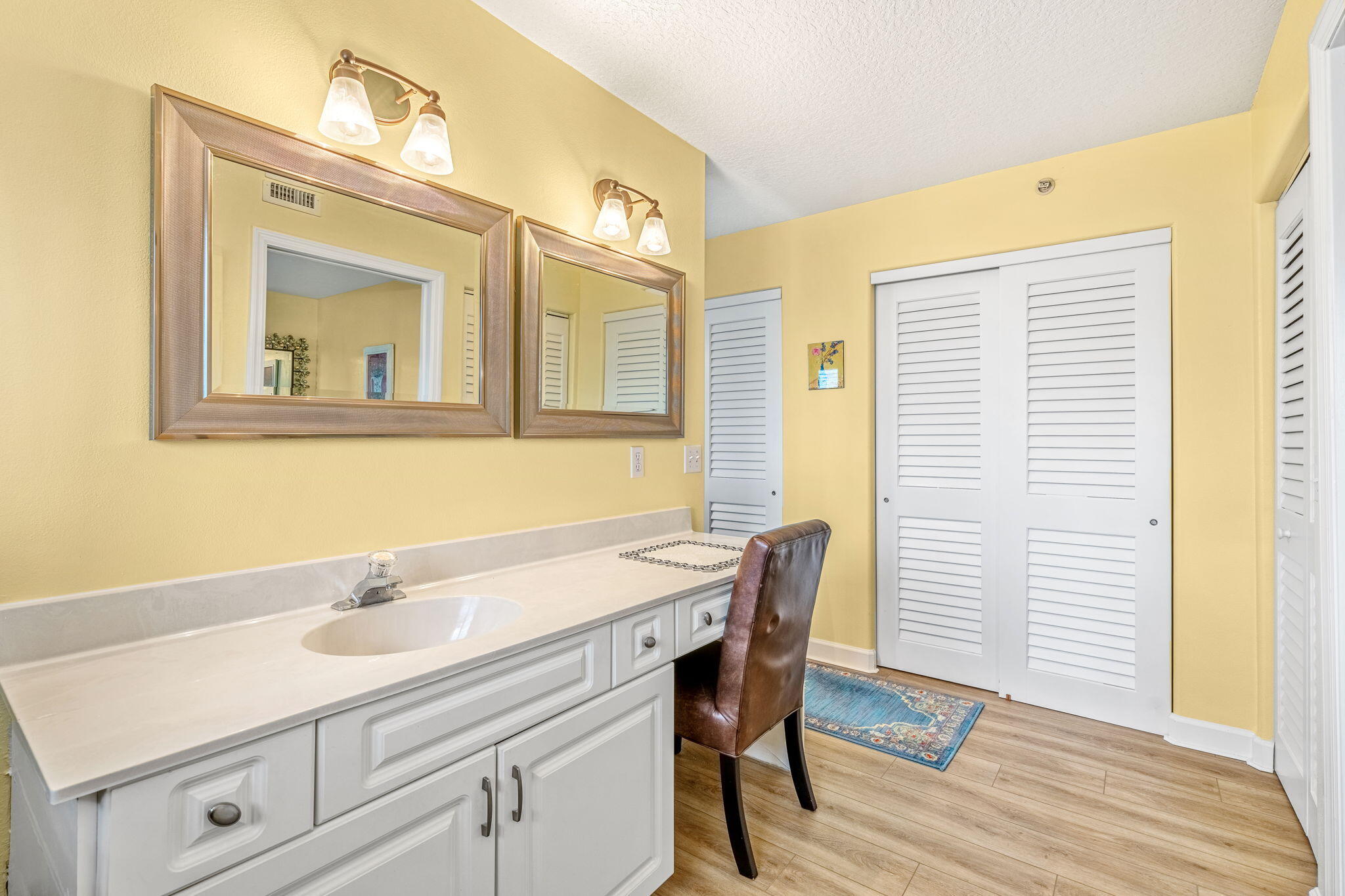 275 Highway A1a, 201