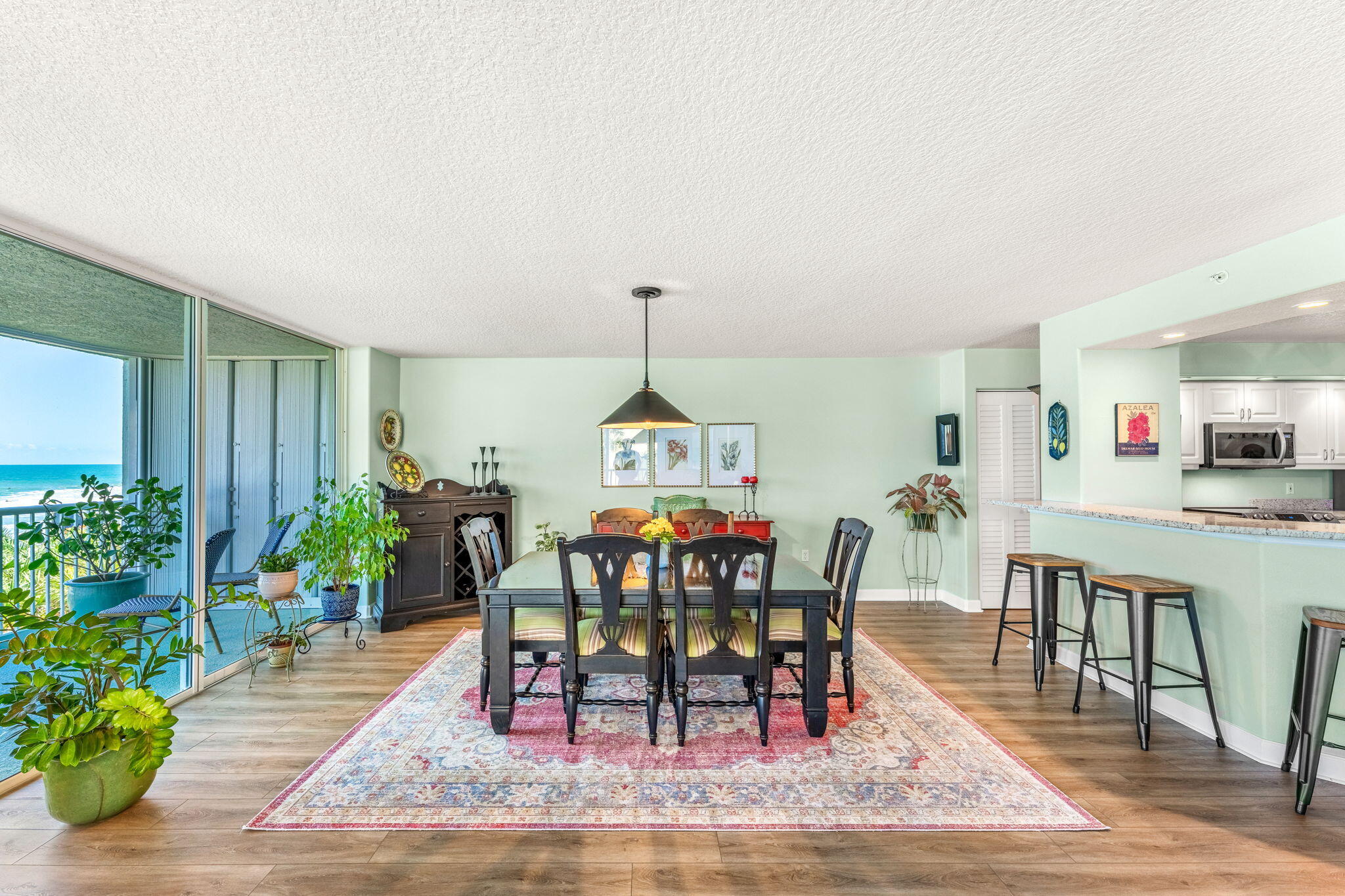 275 Highway A1a, 201