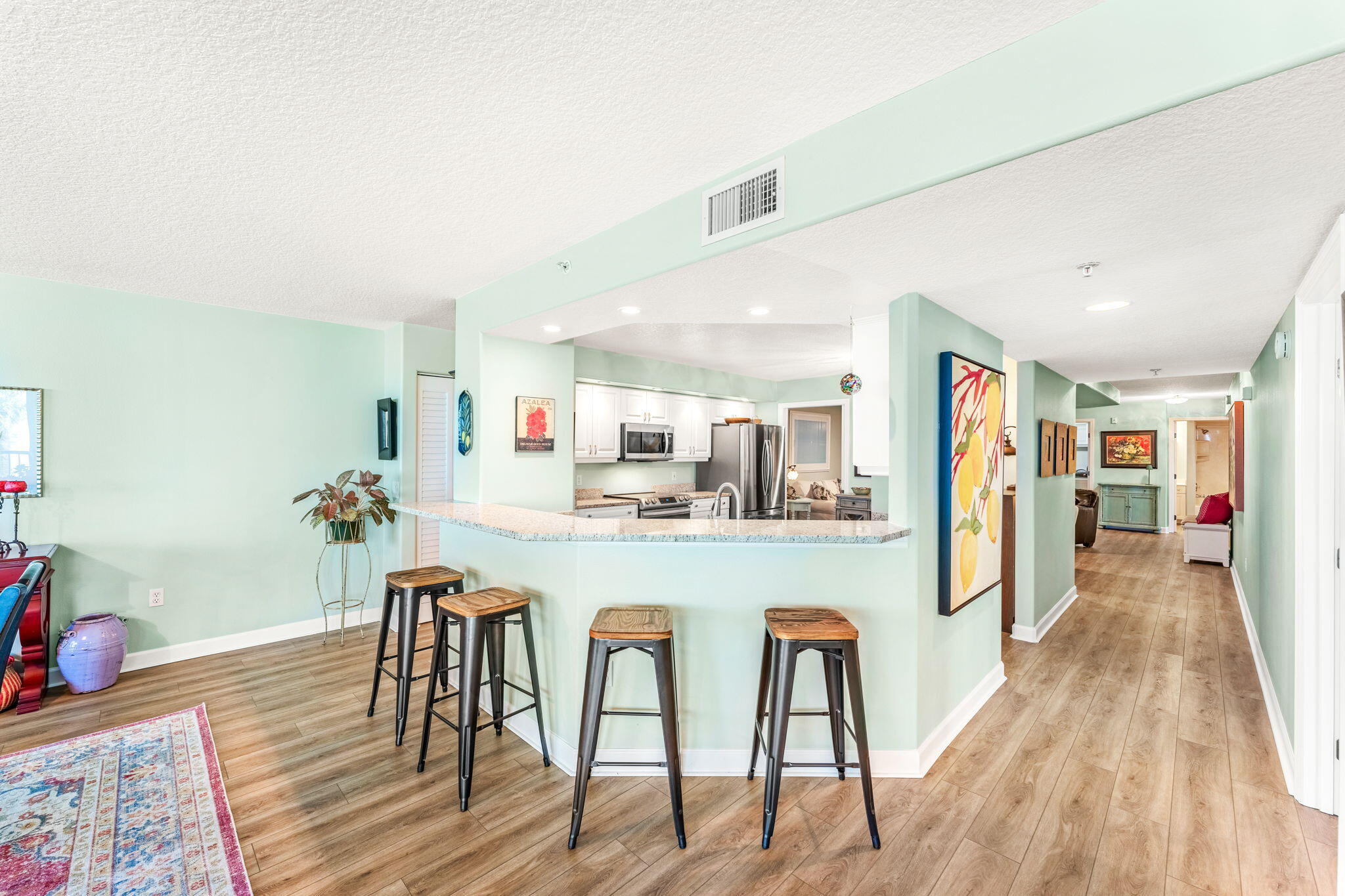 275 Highway A1a, 201