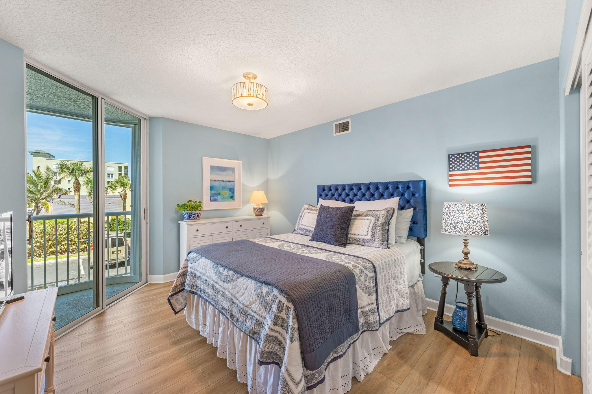 275 Highway A1a, 201