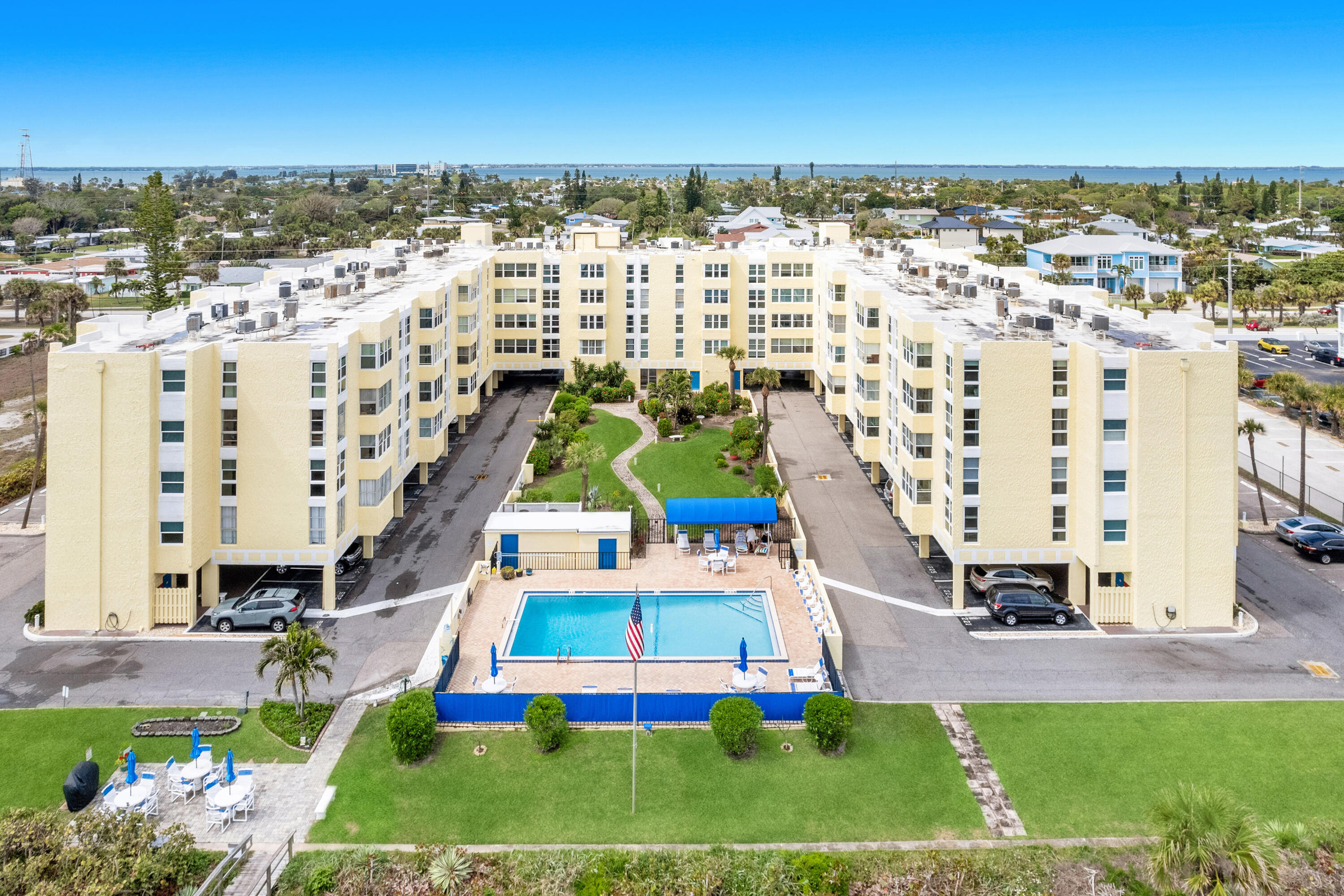 4700 Ocean Beach Boulevard, 406