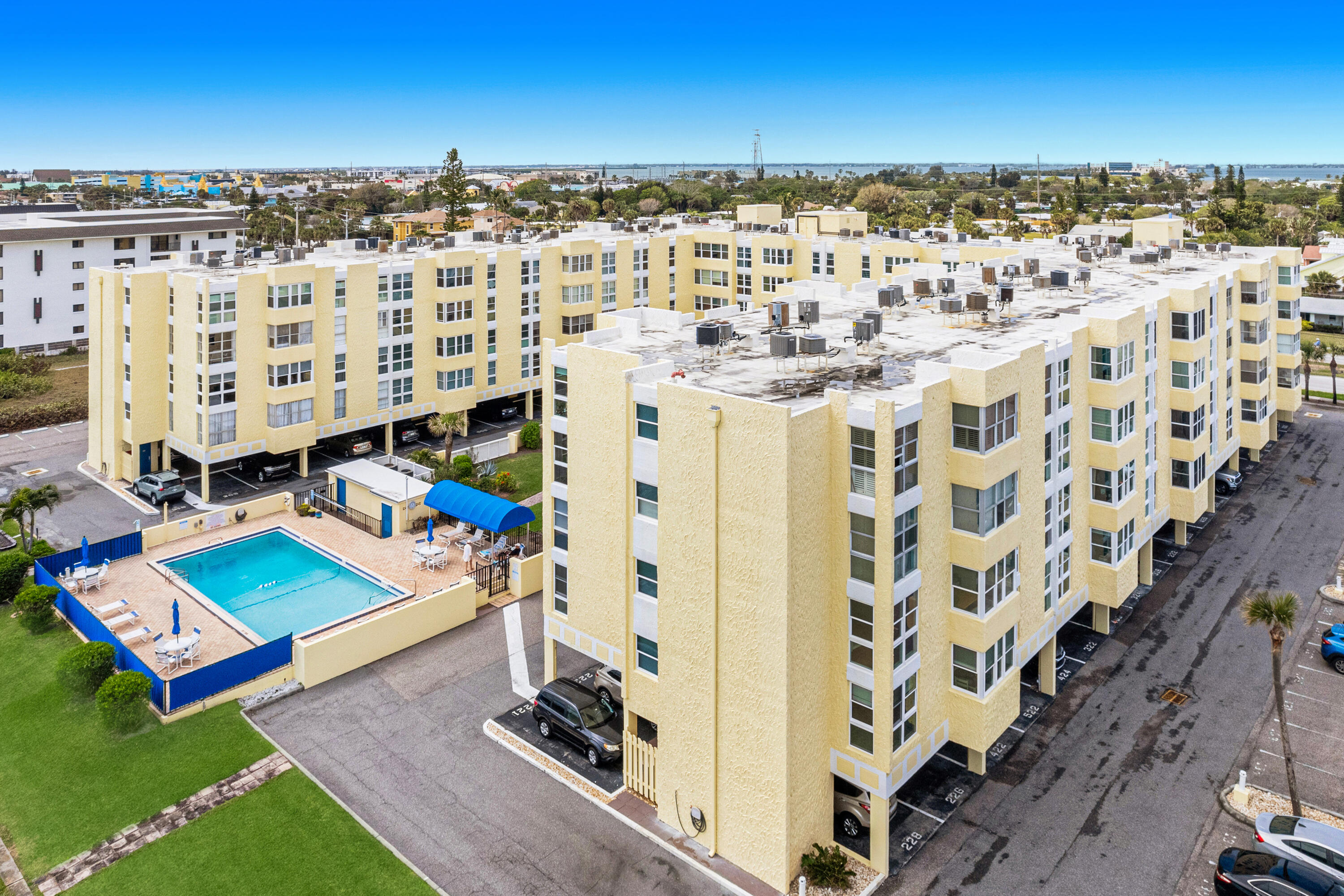 4700 Ocean Beach Boulevard, 406