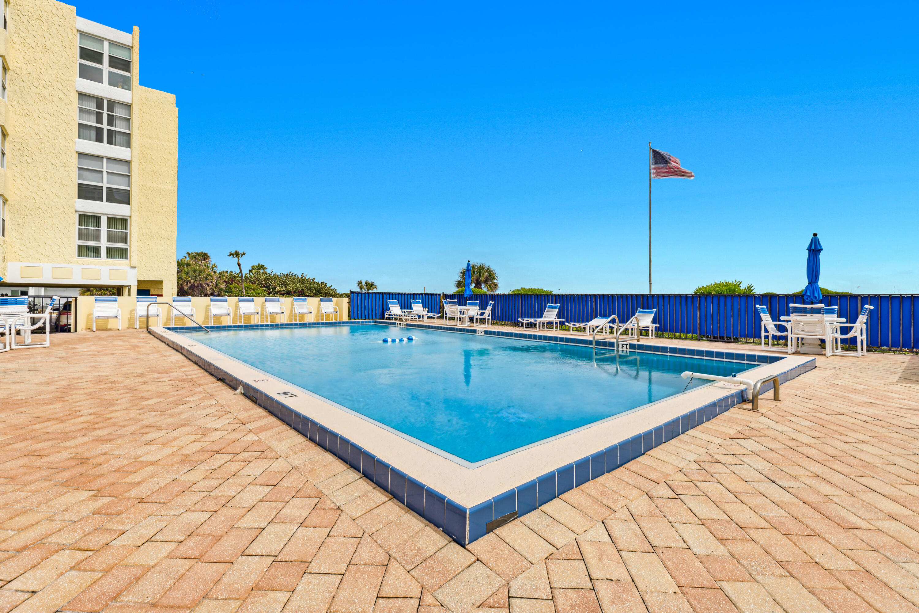 4700 Ocean Beach Boulevard, 406