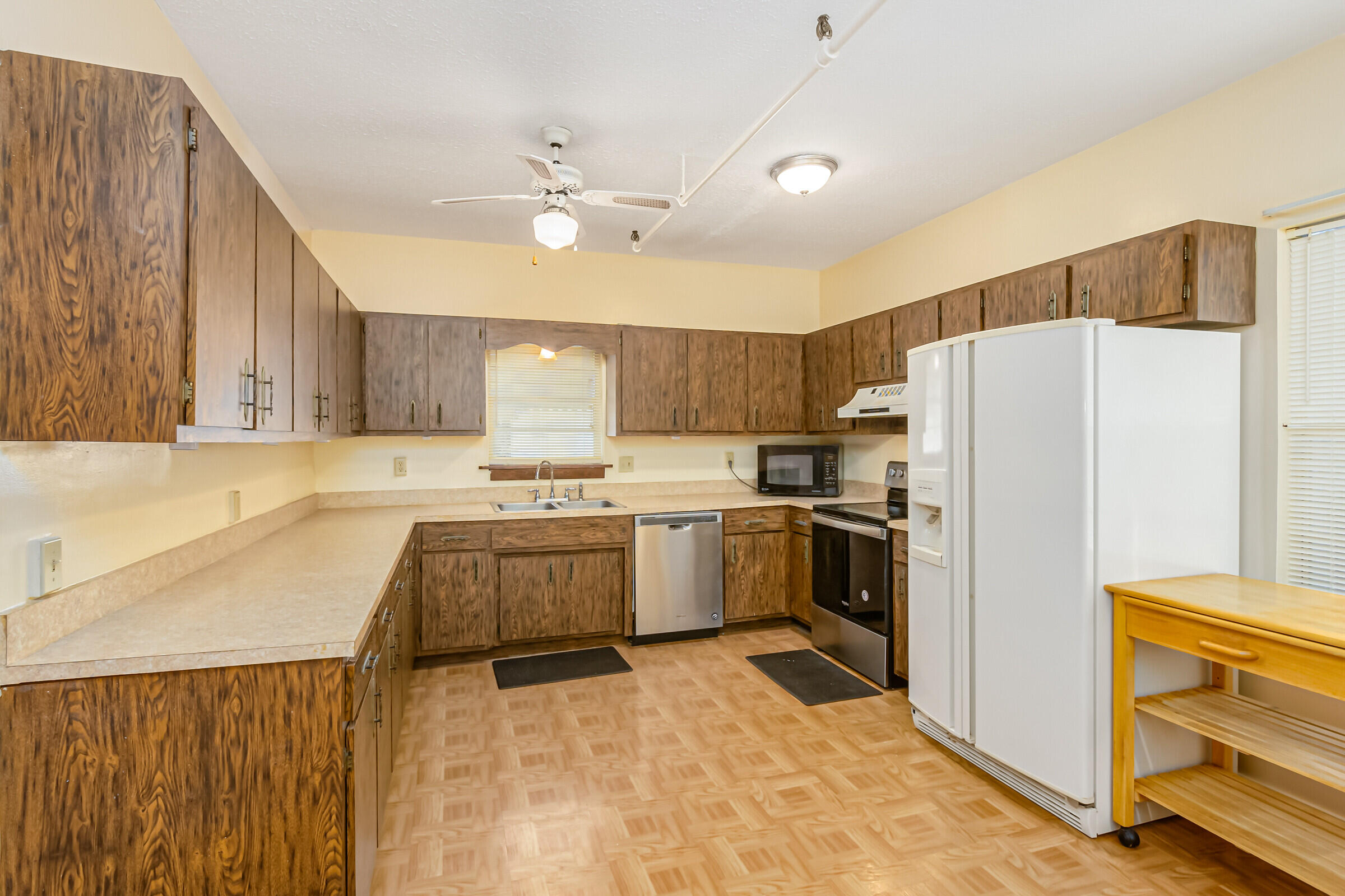 917 E New Haven Avenue, W