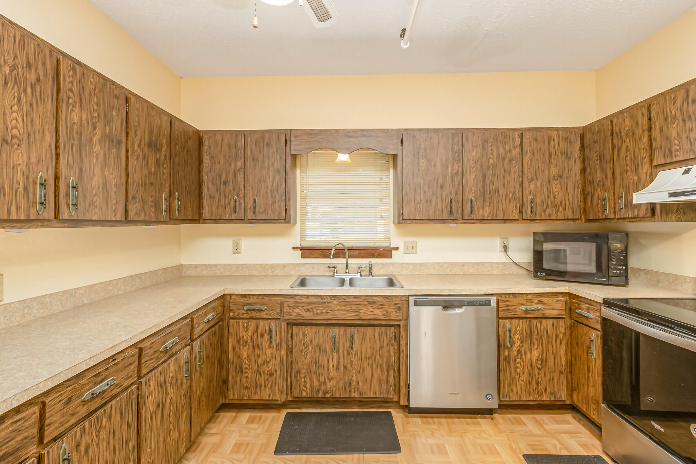 917 E New Haven Avenue, W