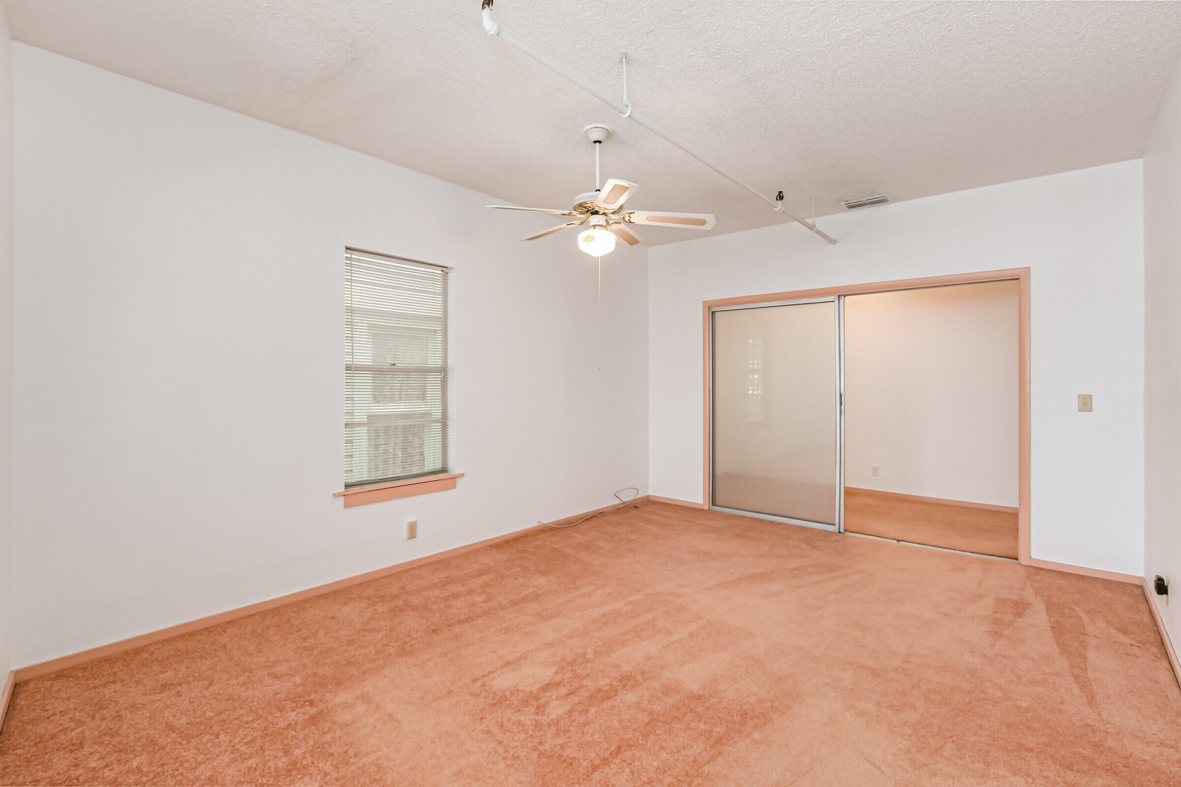 917 E New Haven Avenue, W