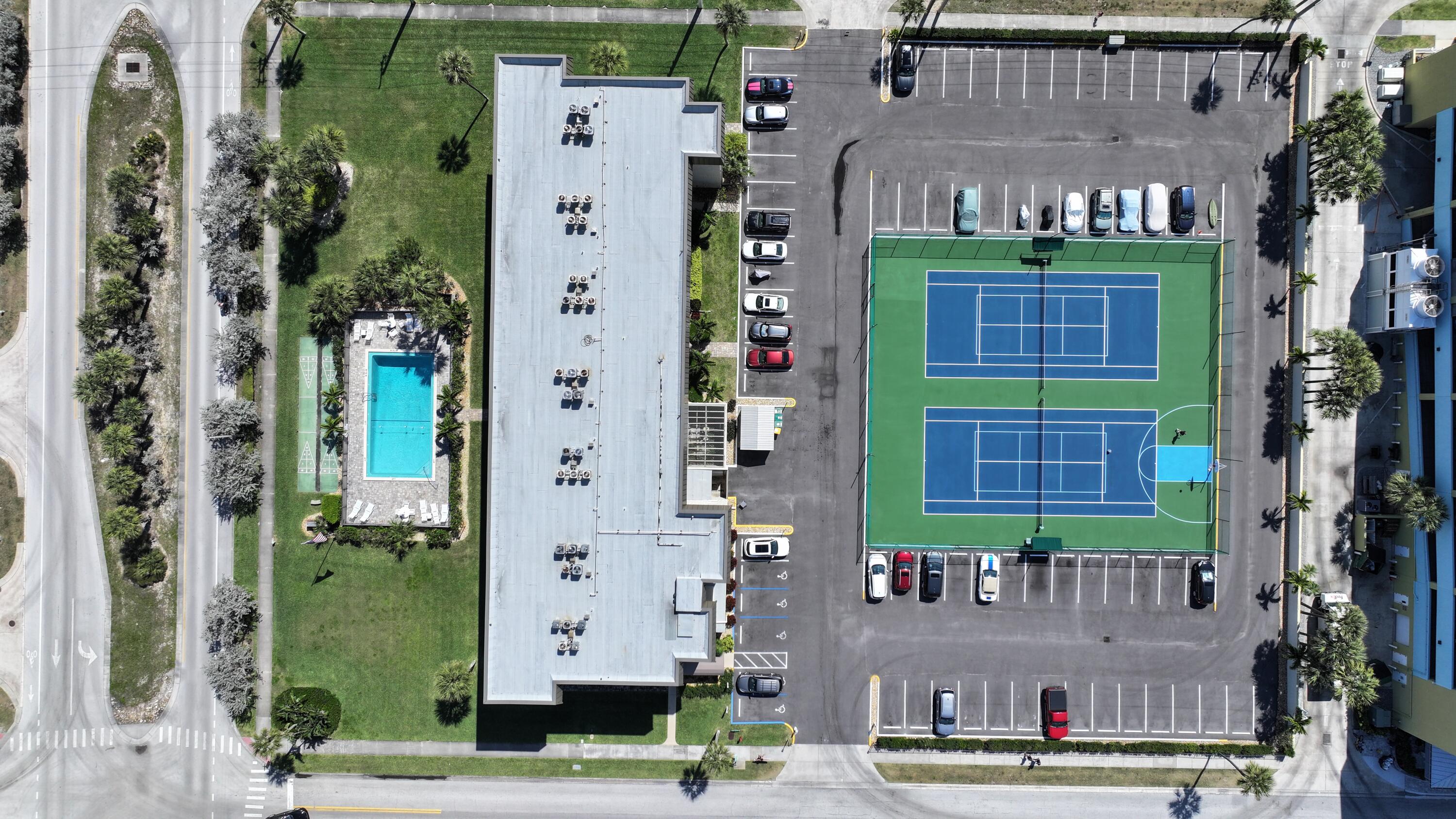 4100 Ocean Beach Boulevard, 307