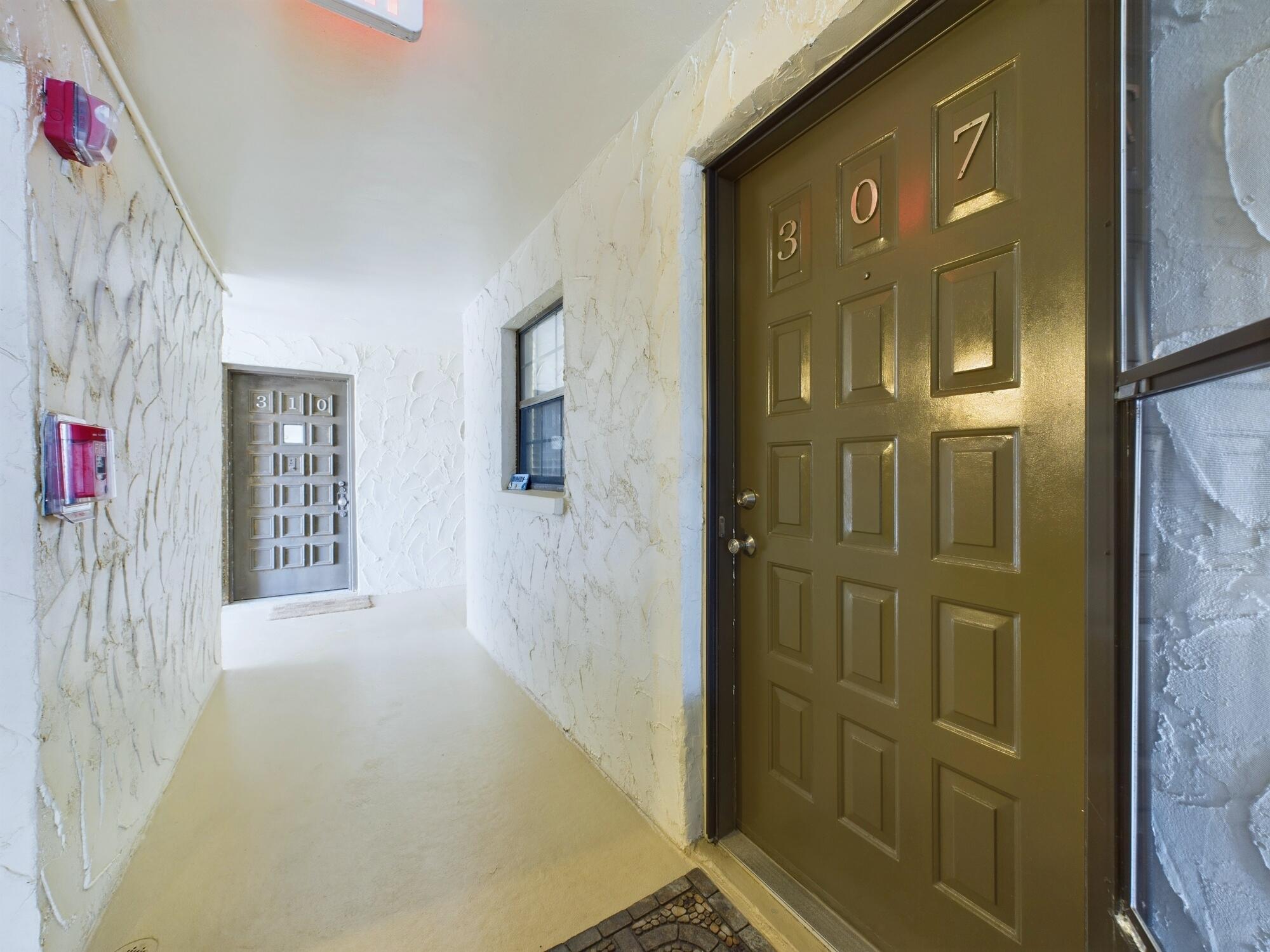 4100 Ocean Beach Boulevard, 307