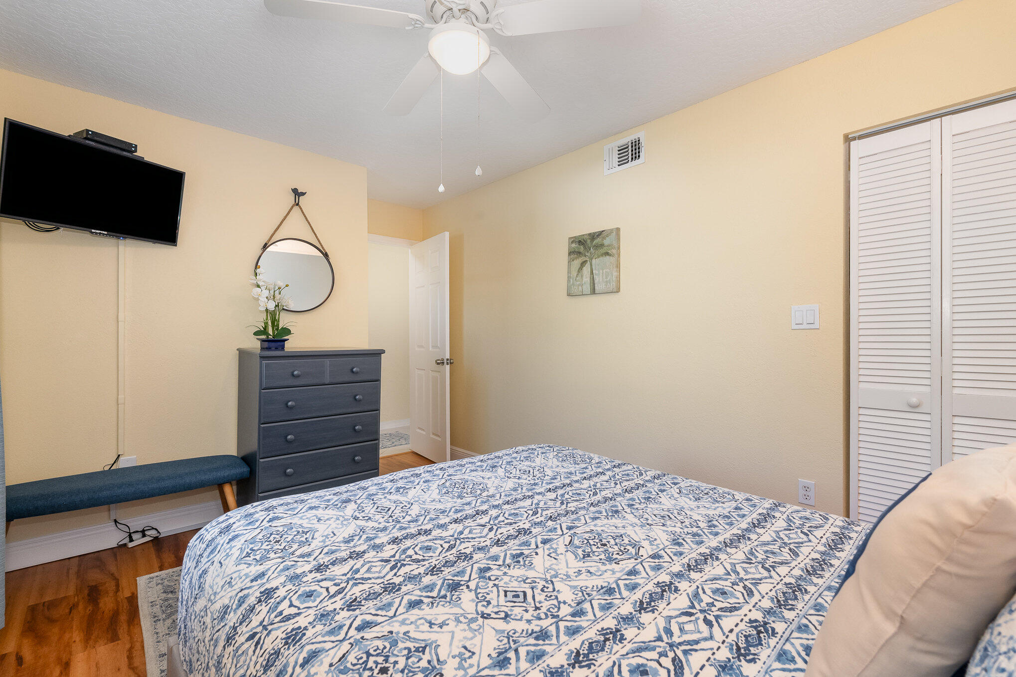 1209 E New Haven Avenue, 304