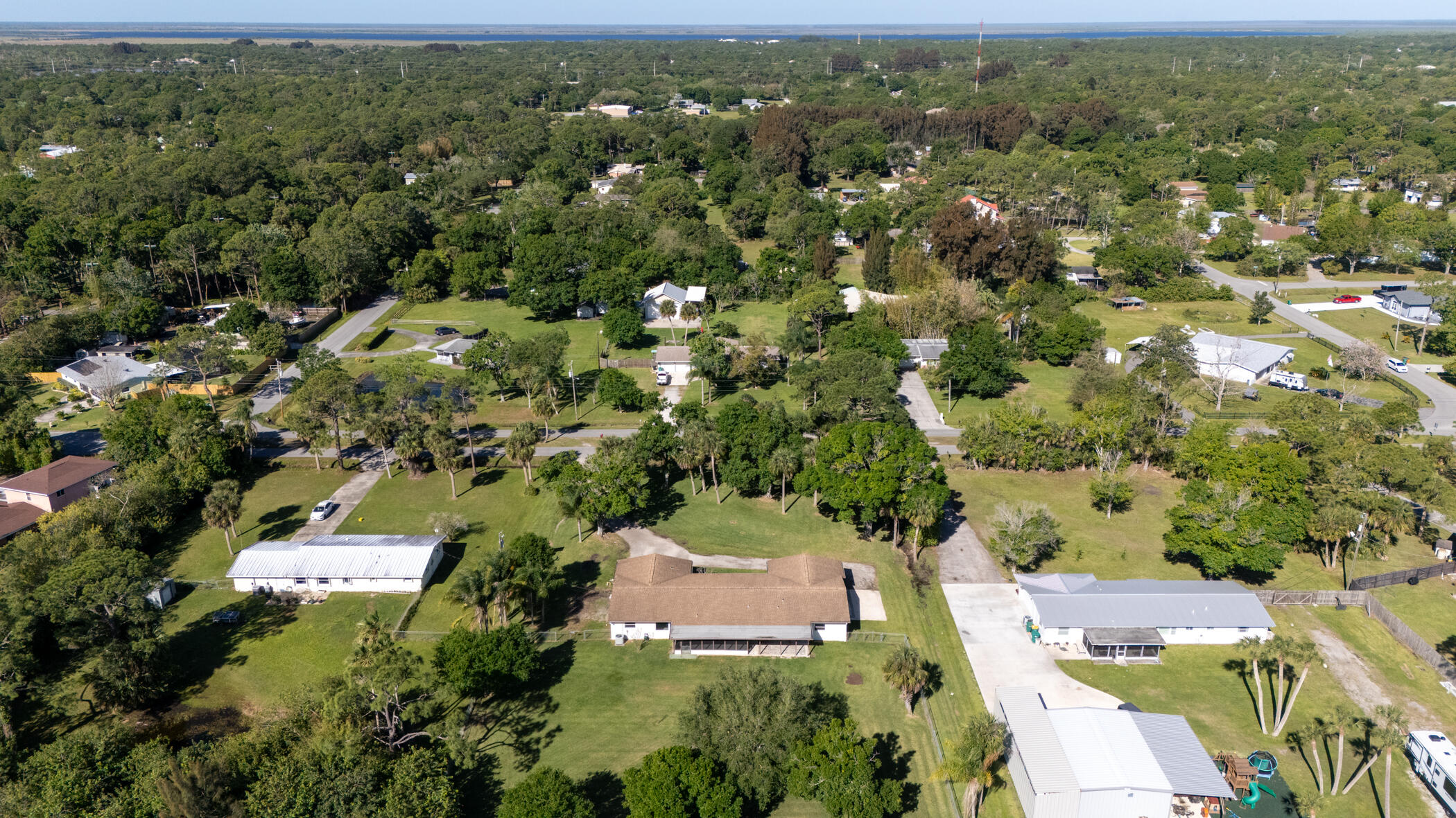 2555 Lake Crest Boulevard